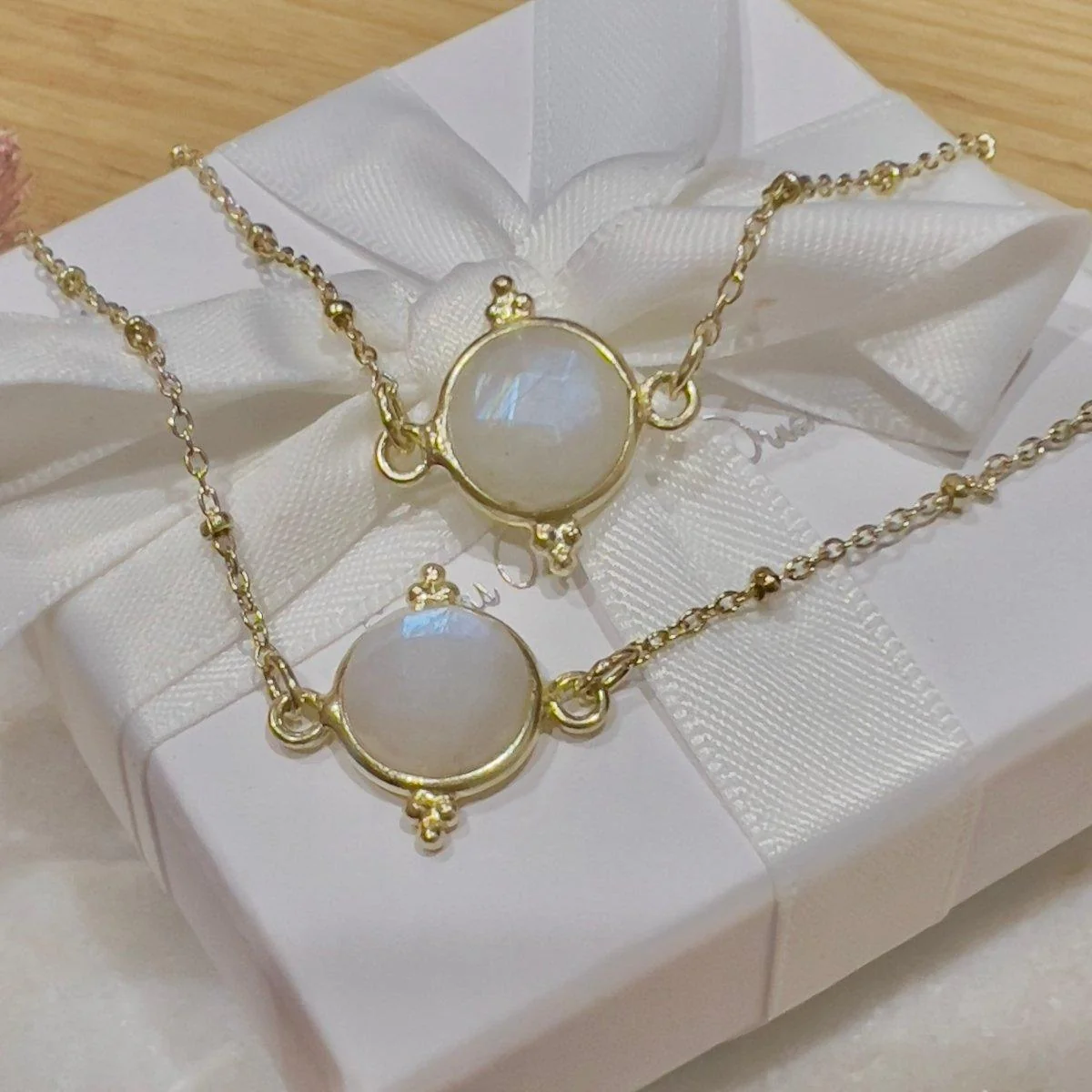 Laihas Free Spirit Gold Moonstone Bracelet