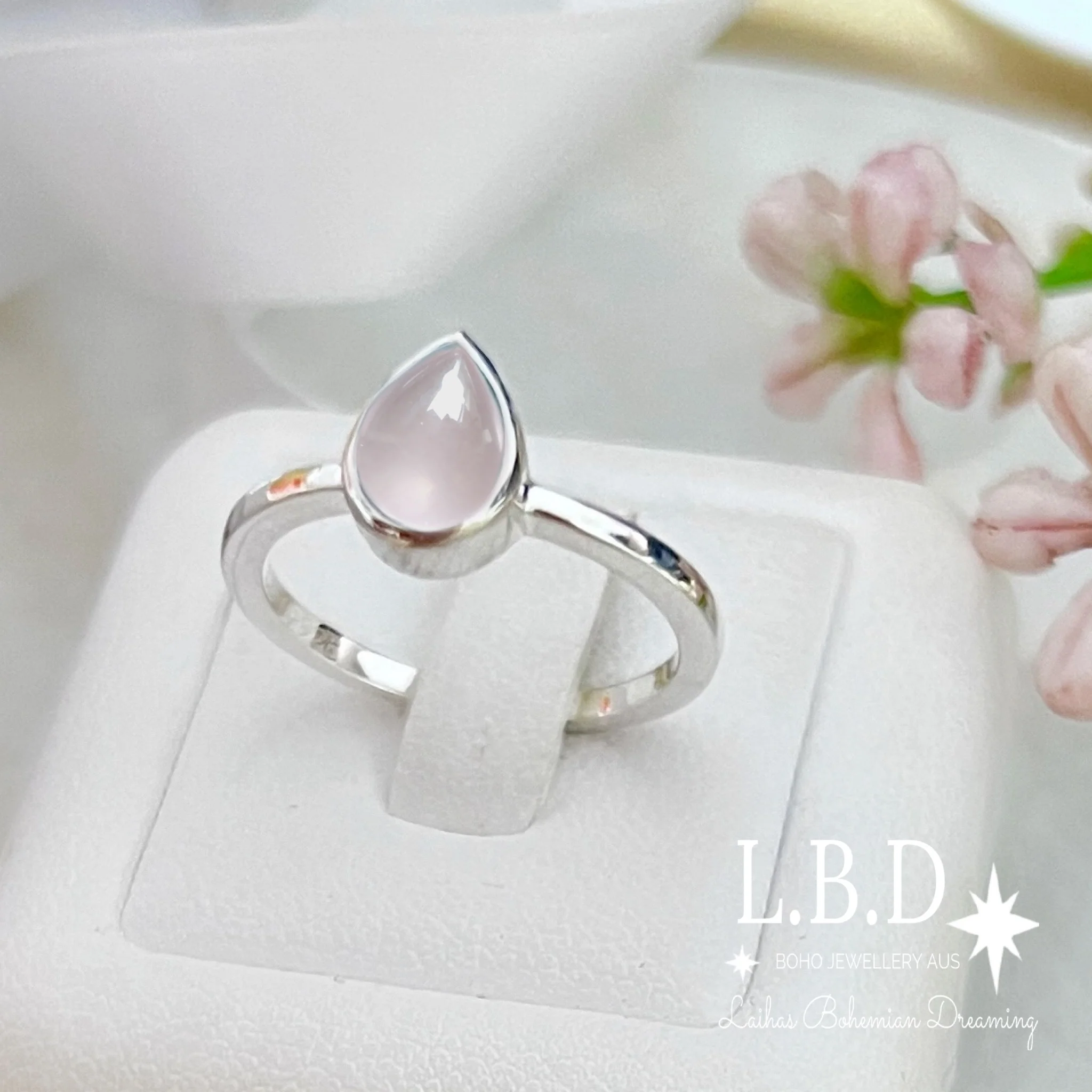 Laihas Mini Tearing Spirit Rose Quartz Ring