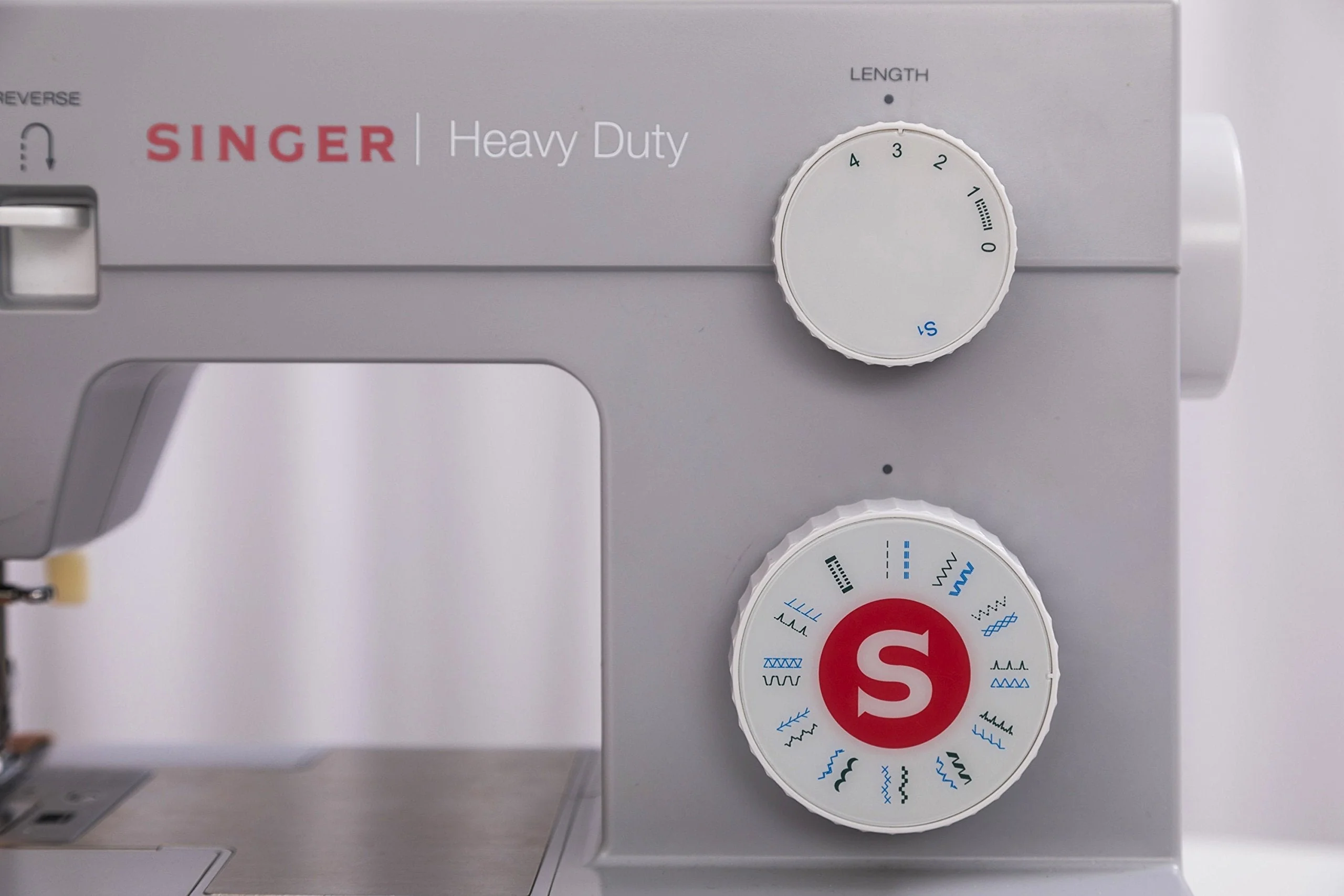 2025 SINGER Heavy Duty 4423 Sewing Machine
