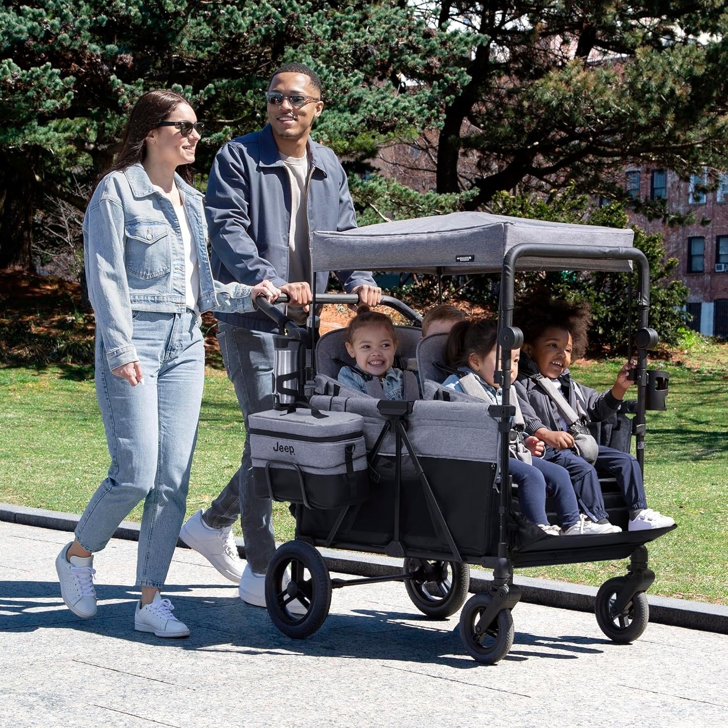 Jeep Wrangler Deluxe 4-seater stroller by Delta Children Premium Quad stroller