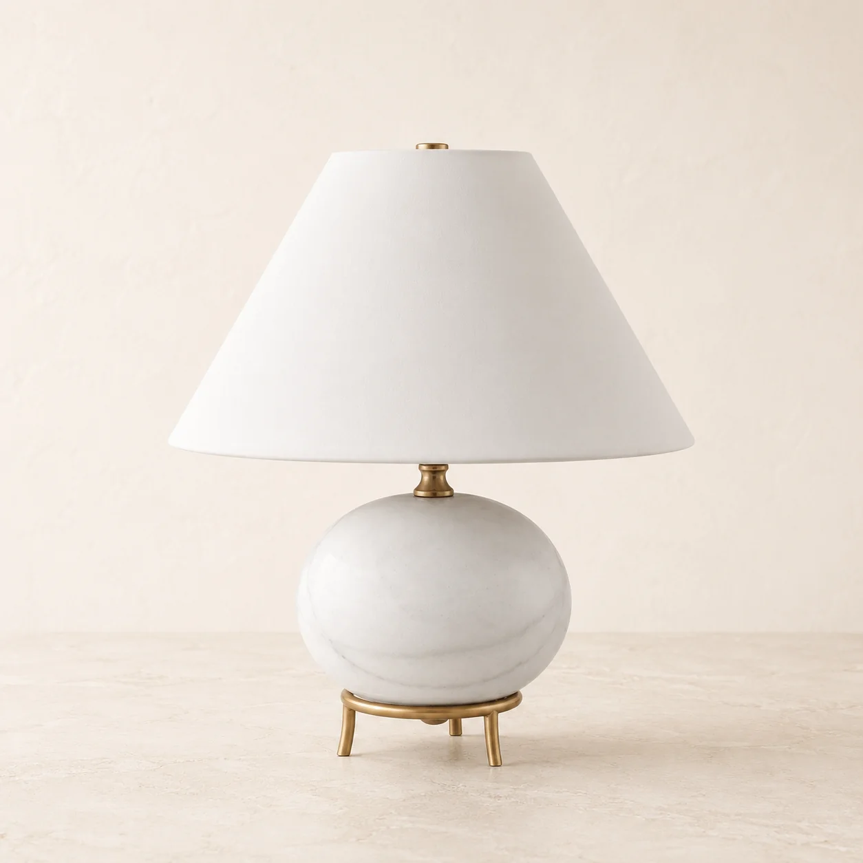 Essie Table Lamp