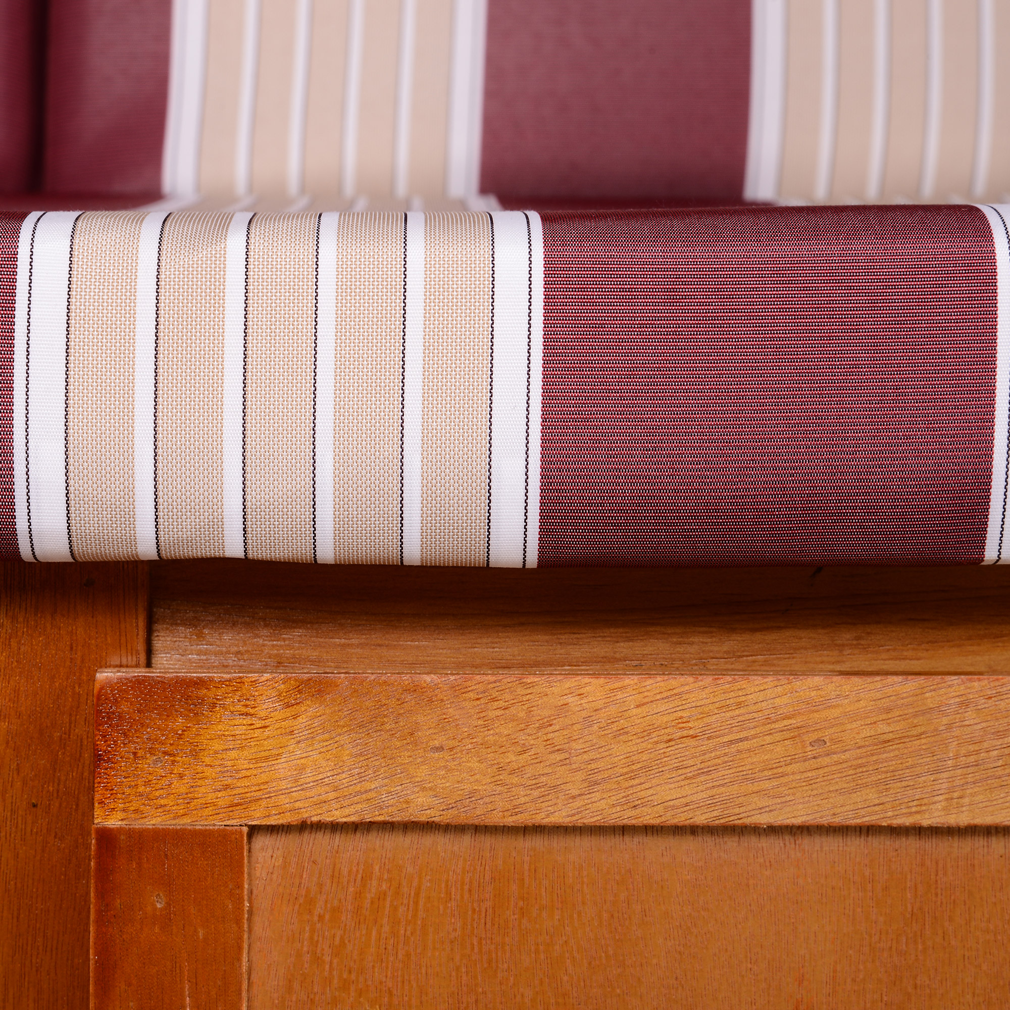 Dubbele ligstoel met dak dubbele ligstoel chaise longue voetensteun PE rotan rood