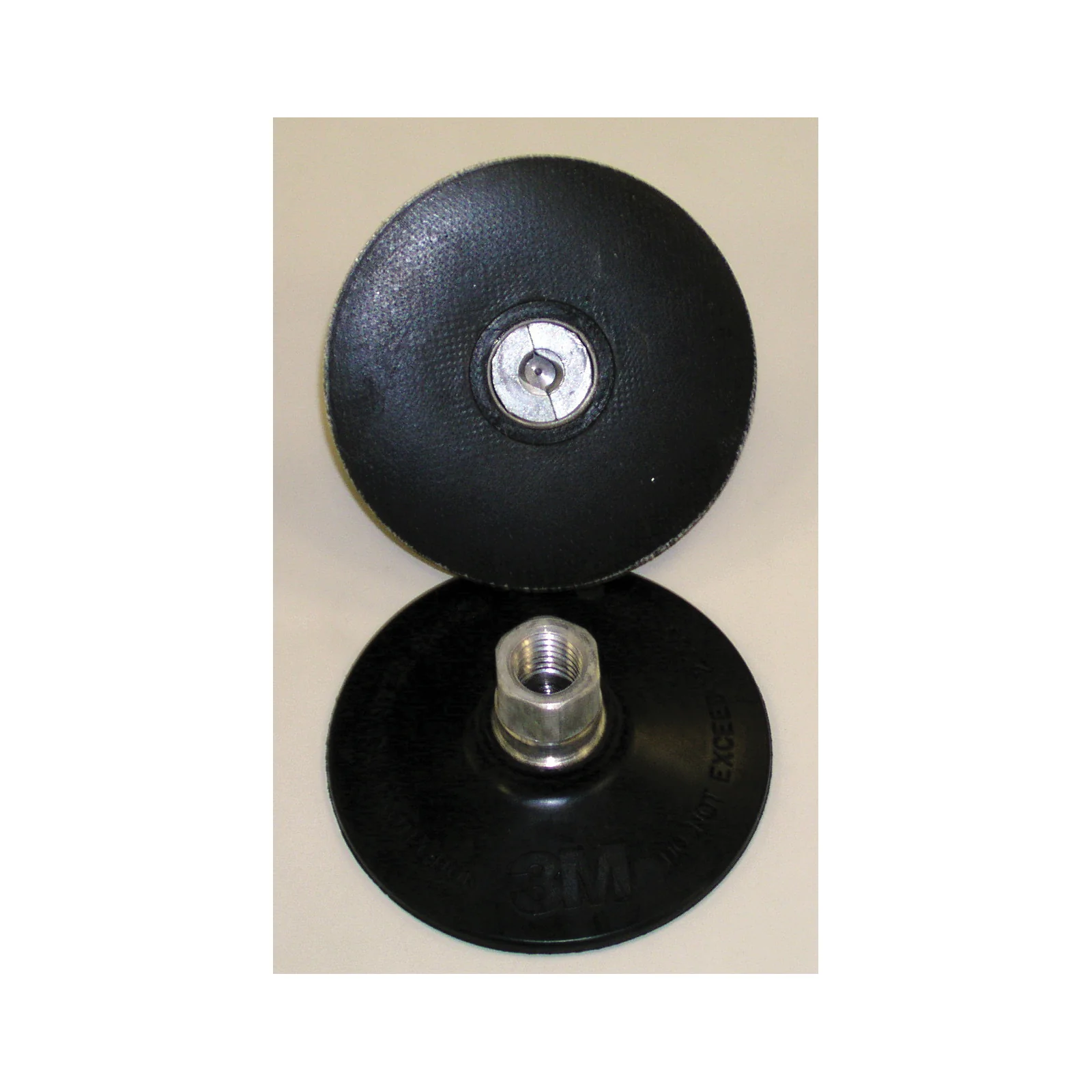 3M AB83242  ~  Roloc Disc Pad 8324 TR Medium 4 in 5/8-11 int