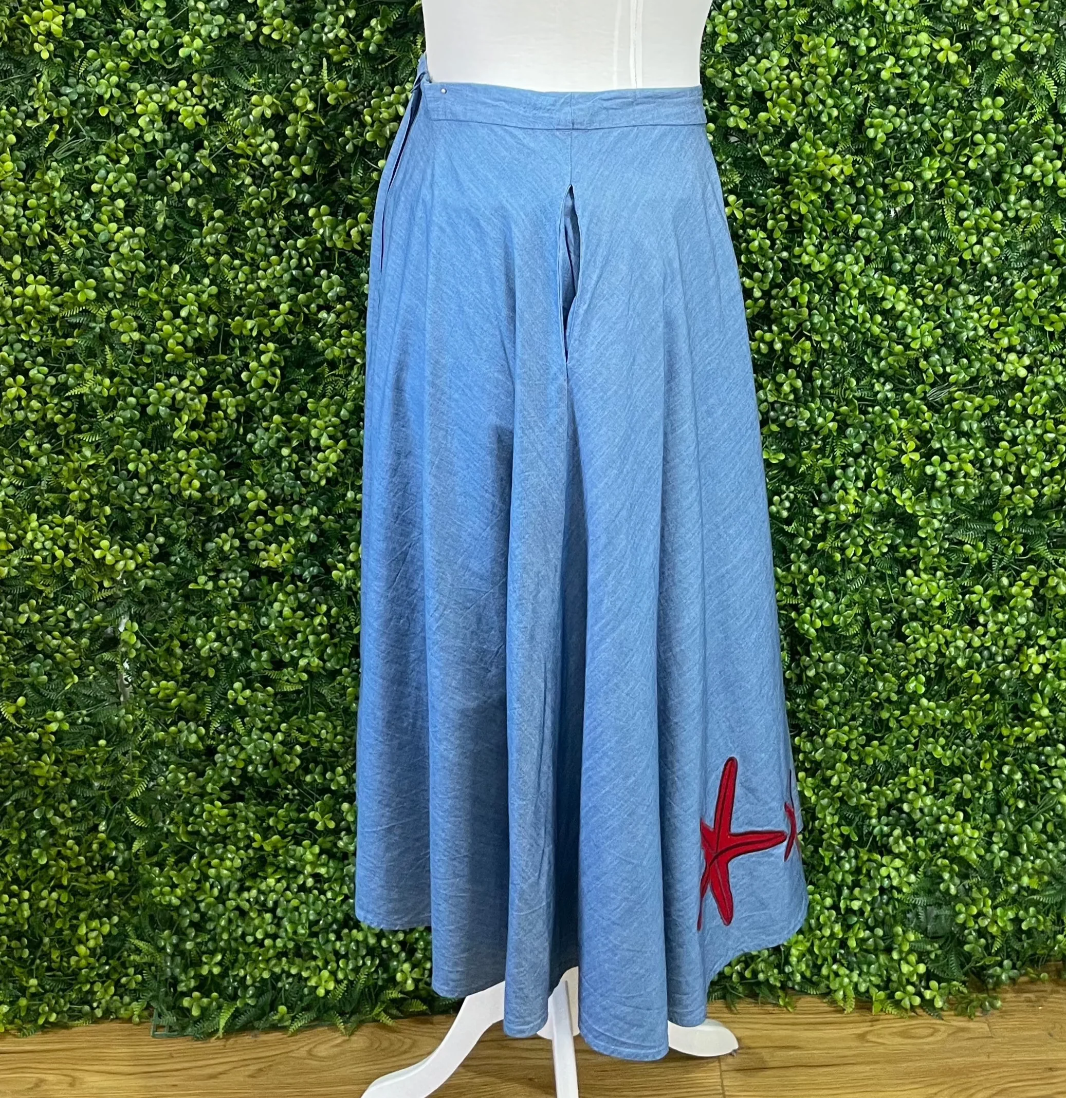 Collectif Star Fish Applique Blue Chambray 50s style Circle Skirt