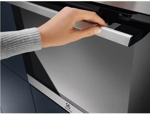 Electrolux EOF4P46X Multifunktions-Backofen, 72 l, Klasse A+, SurroundCook, Pyrolytische Reinigung, 589 x 594 x 569 mm, Edelstahl Anti-Fingerabdruck