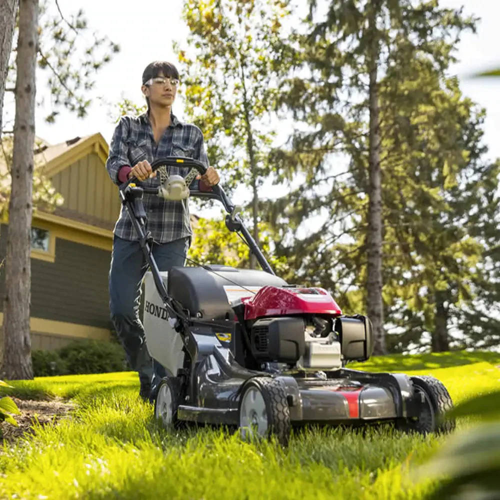 Honda 21-inch Nexite self-propelled mower deck – Versamow 4-in-1 system – hydrostatic drive – electric starter – GCV200 engine with Roto-Stop