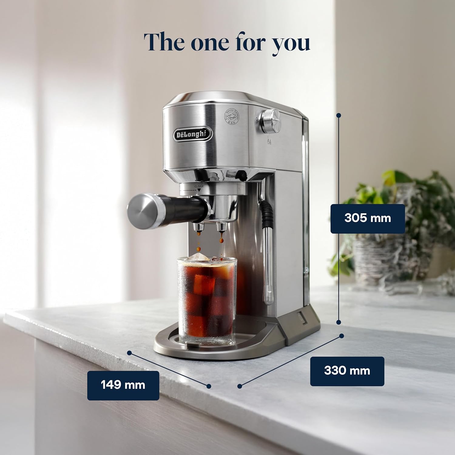 De'Longhi Dedica Duo - Perfetto Kompakte Siebträgermaschine Espressomaschine mit Soft-Touch-Icons, manuellem Milchaufschäumer für Espresso, Cappuccino und Cold Brew, 15cm breit, Metall (EC890.M)