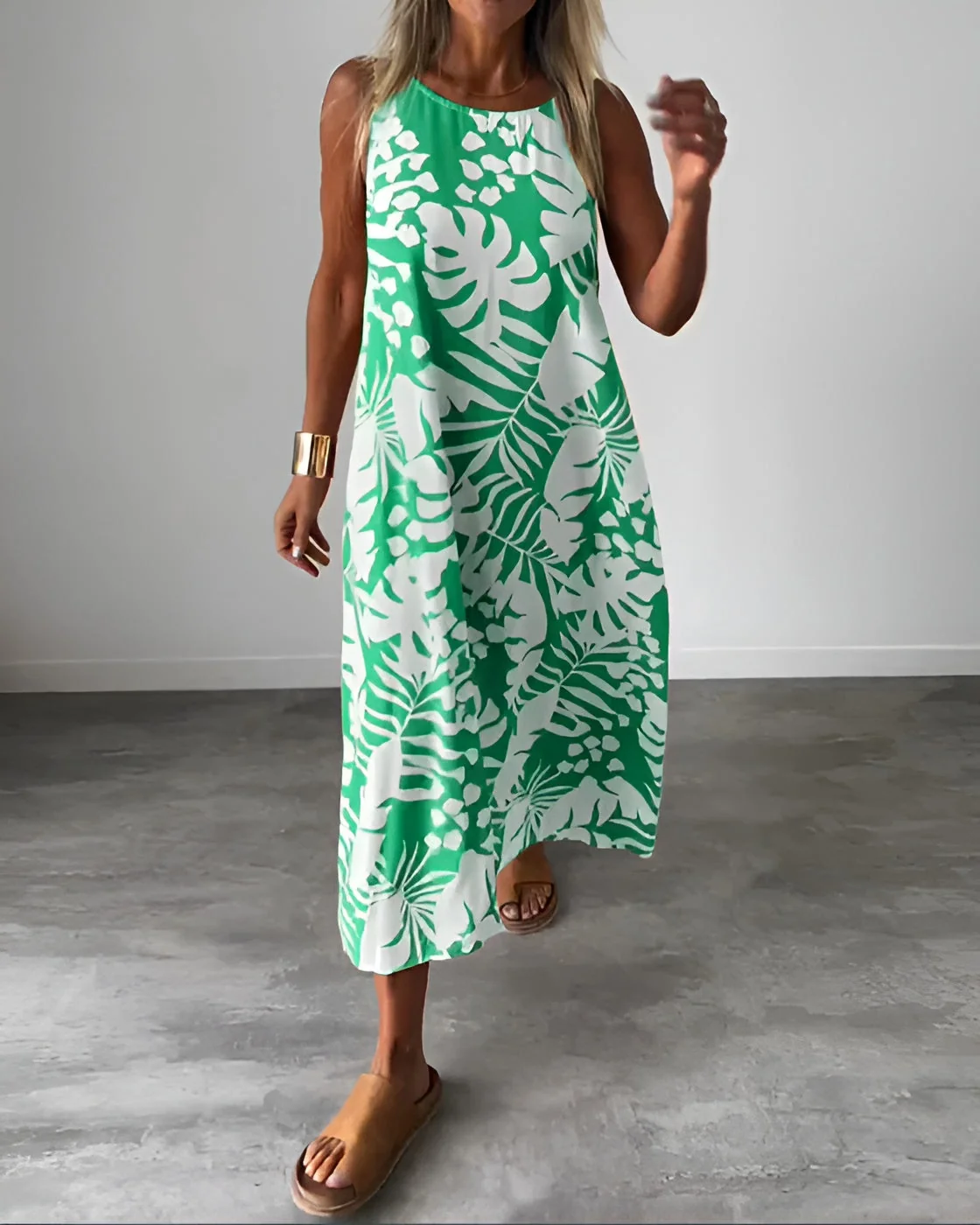 Womena??s Elegant Sleeveless Dress Flattering Summer Style