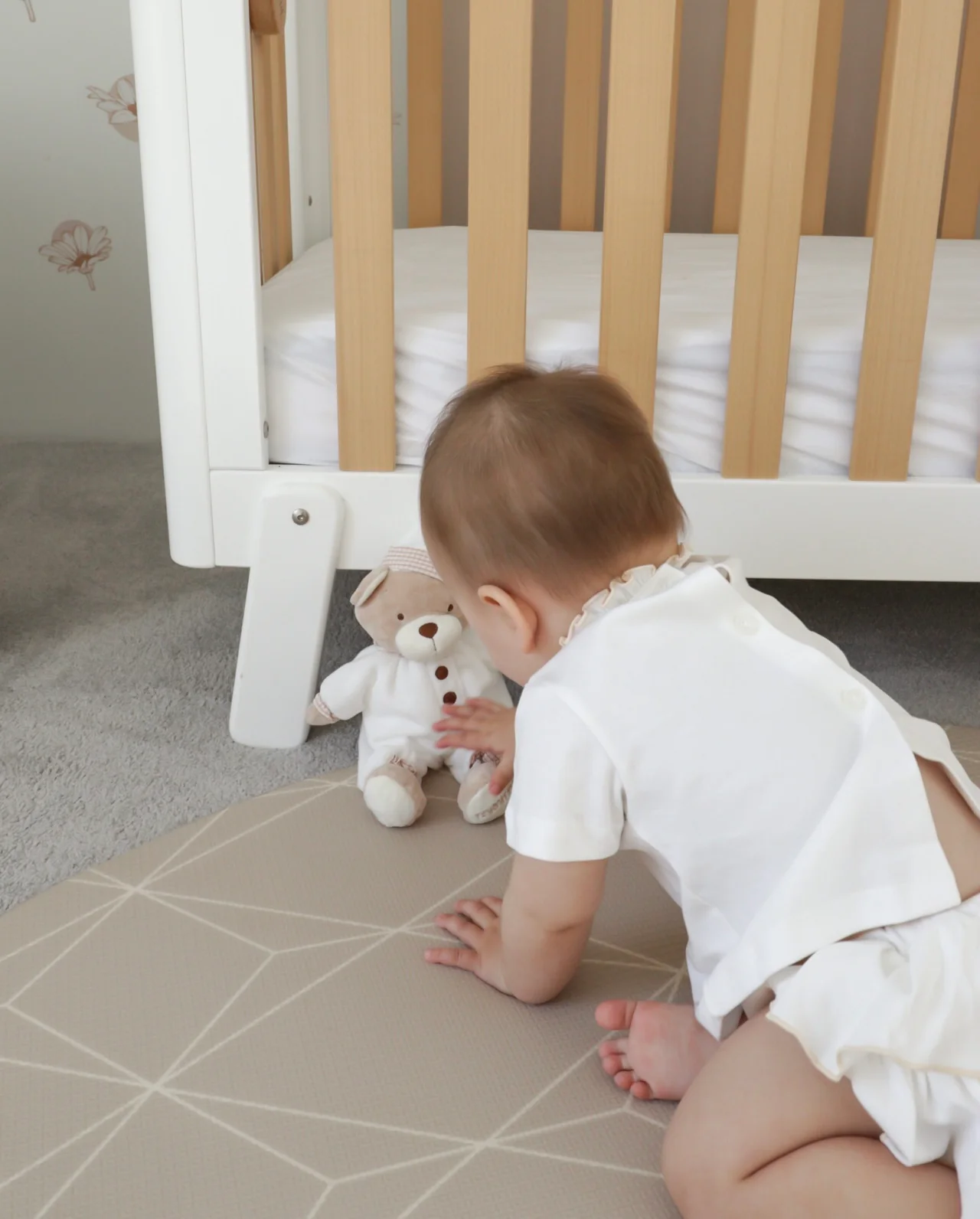 Cuddle Bear | White & Beige