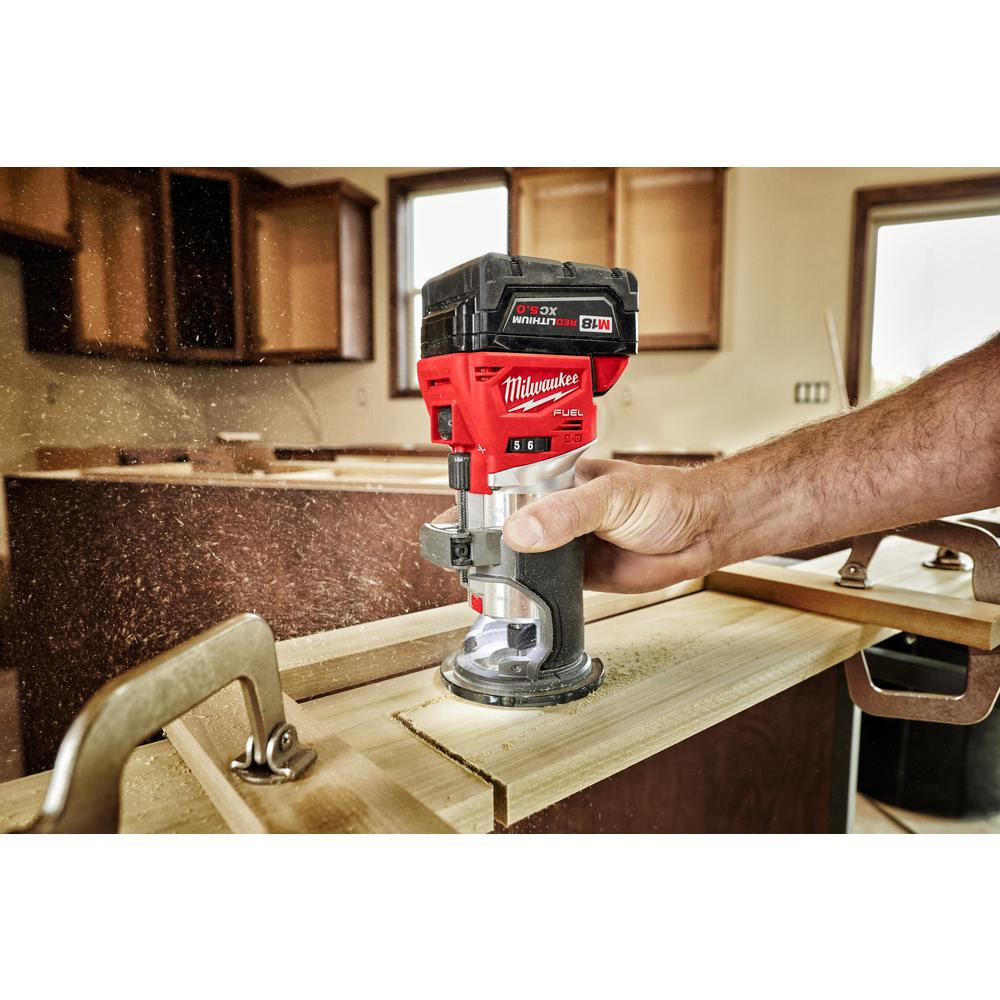 2025 Milwaukee M18 FUEL Draadloze Combo Kit van 18 Volt met Borstelloze Motor (10 Gereedschappen) met (2) 5.0 Ah Batterijen, (1) Oplader, (2) Gereedschapstas