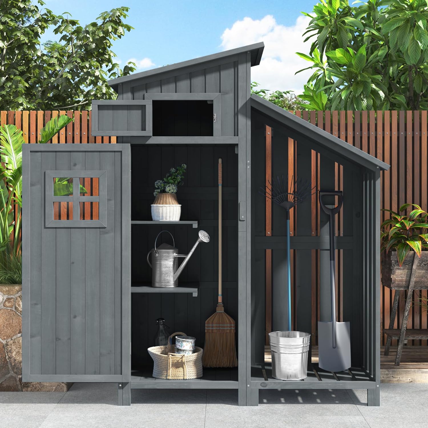 Su & Chan Legence Holzgerätehaus mit großem Stauraum, wetterfester Geräteschuppen mit Zwei Ablagen, vielseitiger Gartenschrank für Werkzeuge und mehr, 124 x 46 x 174 cm, Grau