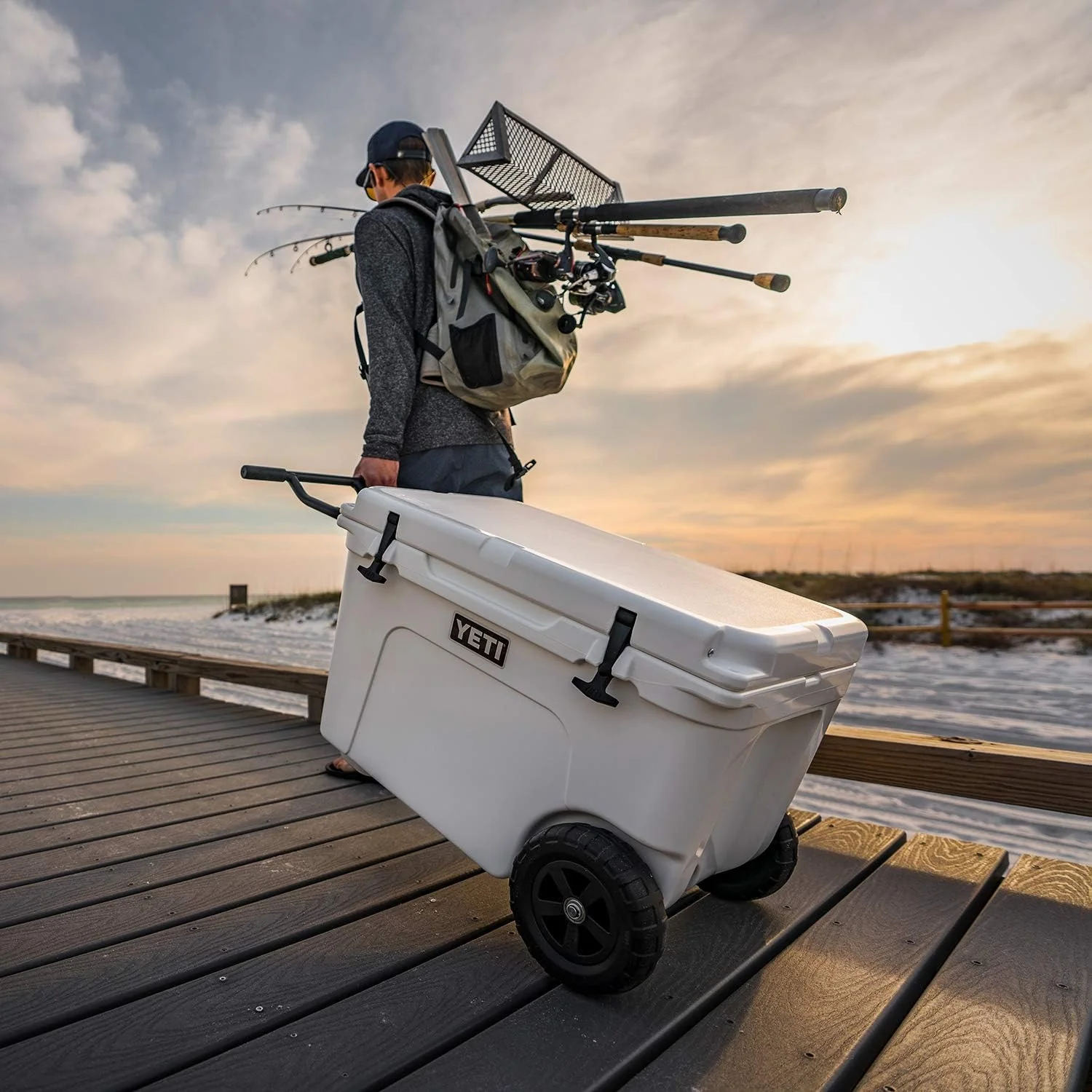 YETI Tundra Haul Cooler Box with Wheels, Navy Blue