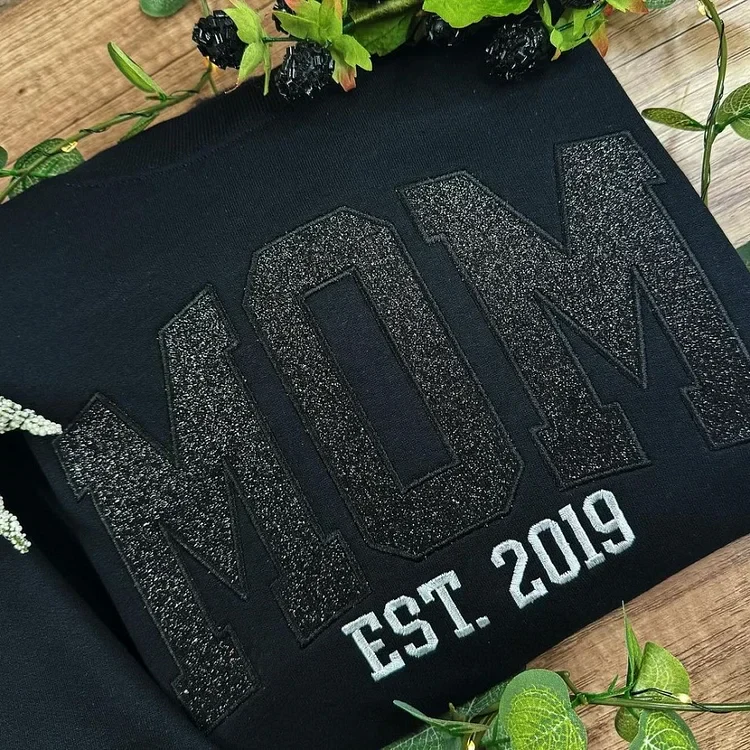 GlowMama | Vier je reis als moeder met een sweatshirt dat jouw verhaal vertelt