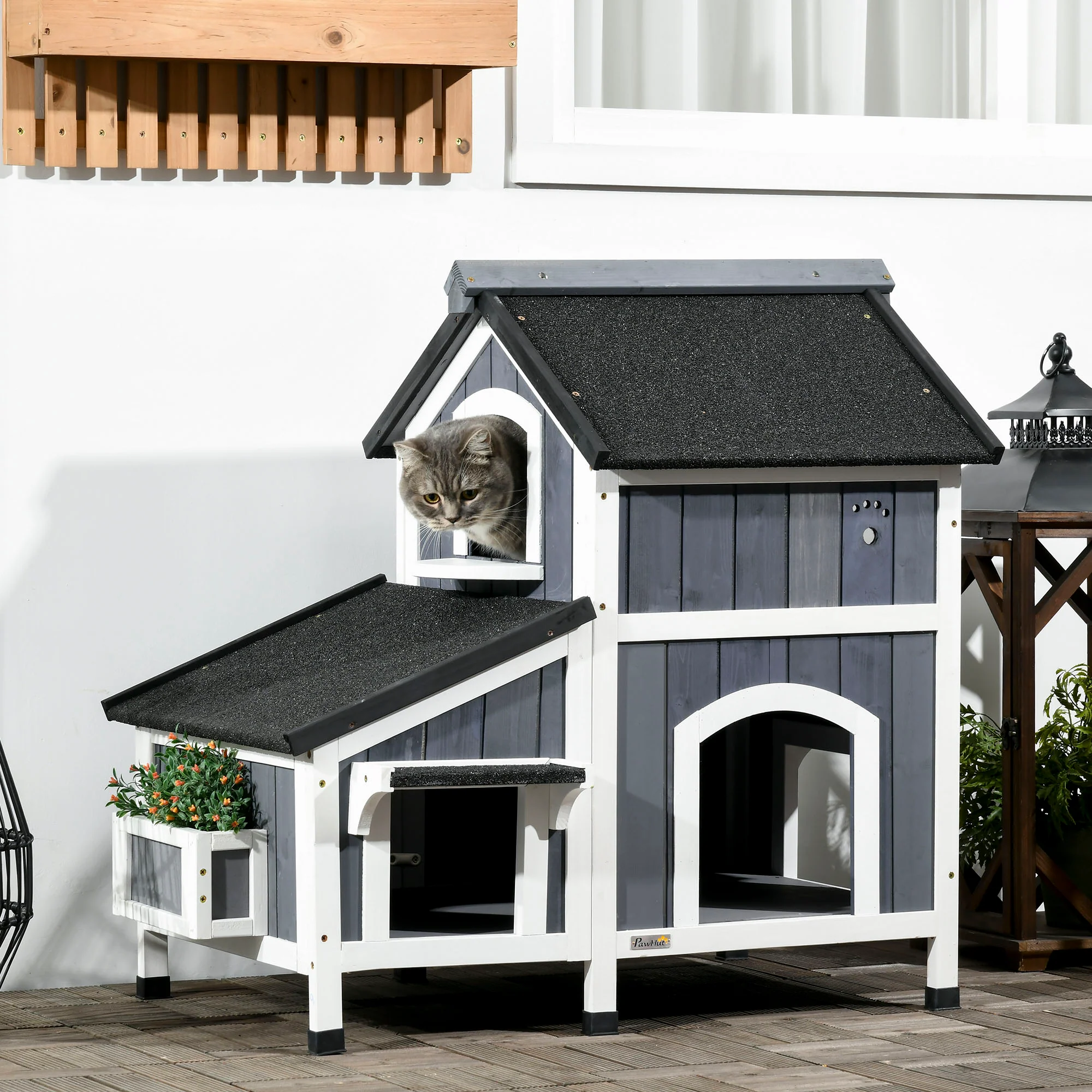 PawHut Outdoor Katzenhaus 2 Etagen mit Asphaltdach Blumenkasten