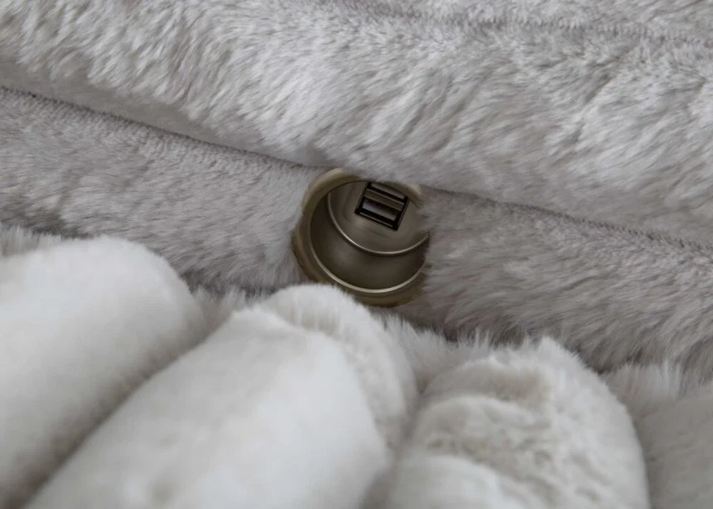 Nestle Recliner With Dual Cupholders And Charging Ports