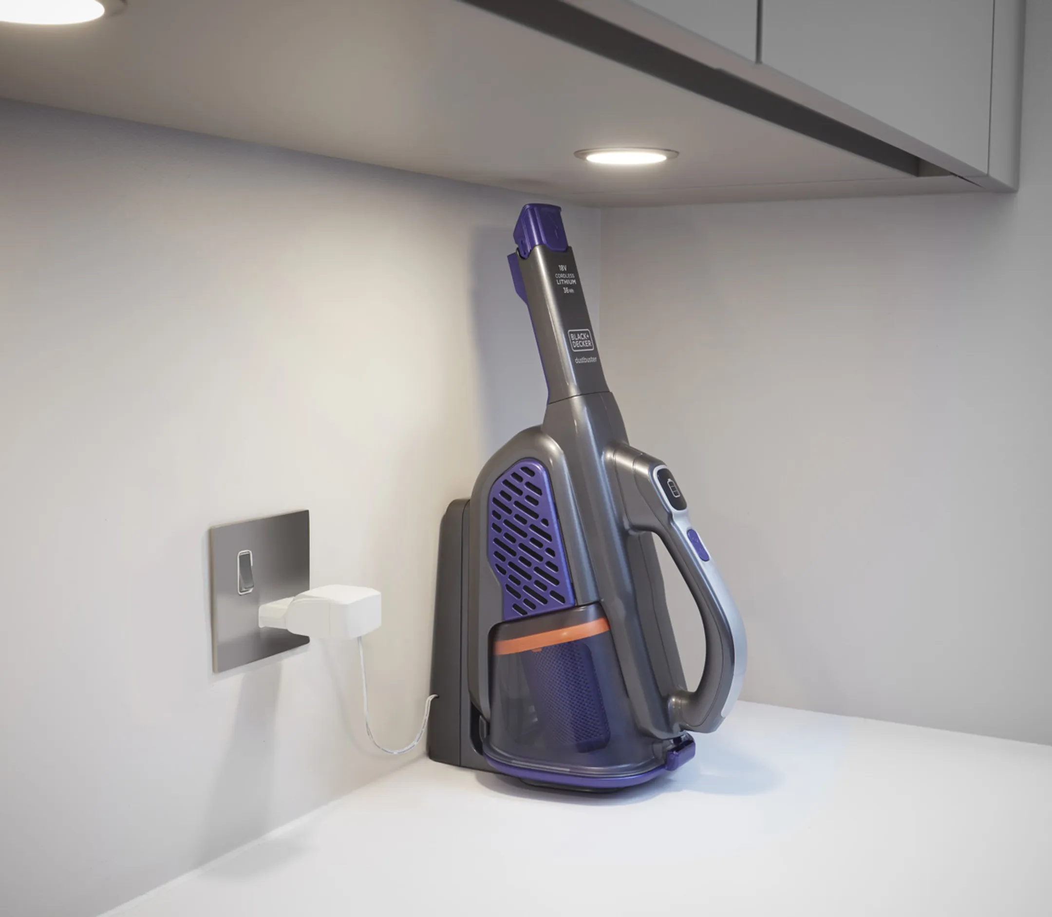 BLACK+DECKER Kruimeldief PET BHHV520BFP-QW