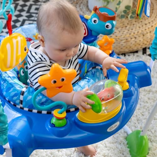 Baby Einstein, Centro Giochi e Attività Neptune's Ocean Discovery, 15 Giochi e Attività, 3 Lingue, Girello con Musica e Luci, Sedile Girevole a 360°, Regolabile, a Partire da 6 Mesi : Prima infanzia