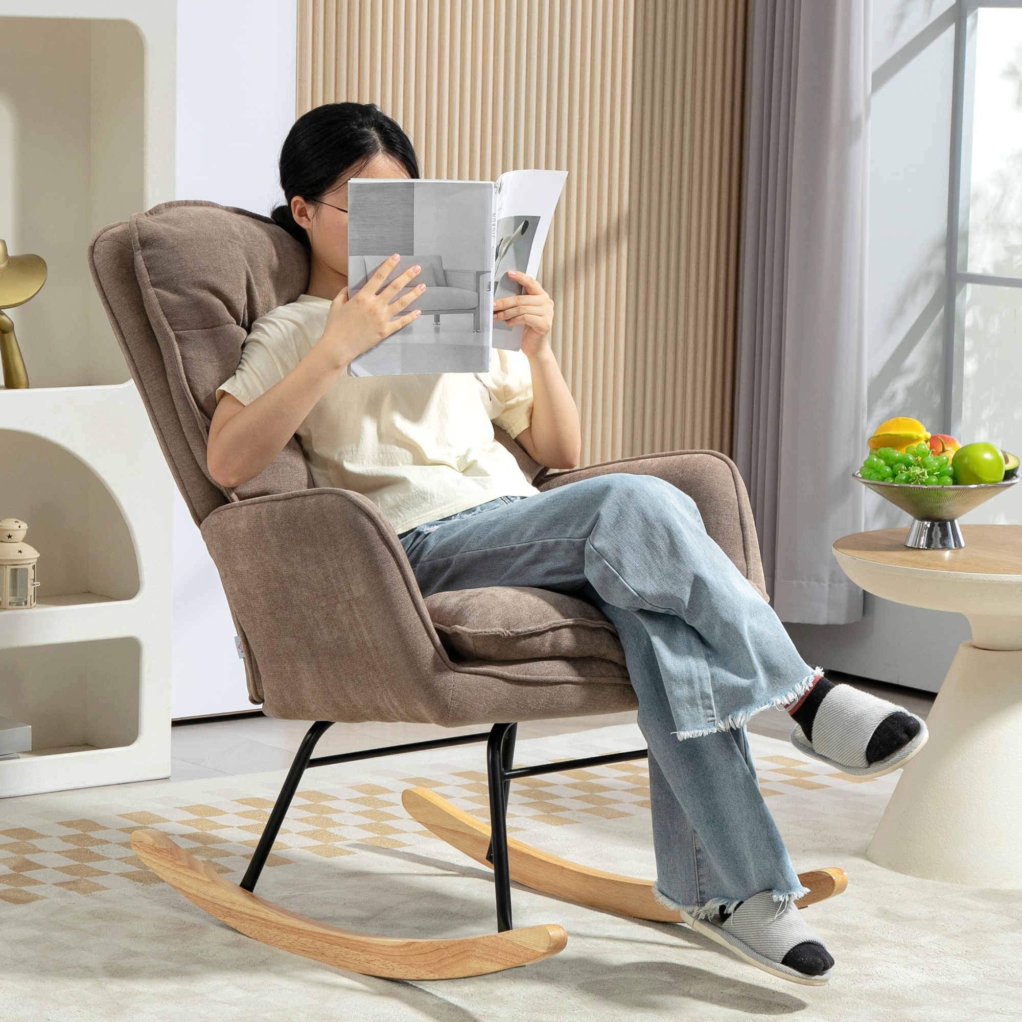 HOMCOM Schommelstoel met Brede Zit en Hoge Rugleuning, Frame van Beukenhout, tot 120 kg, Bruin