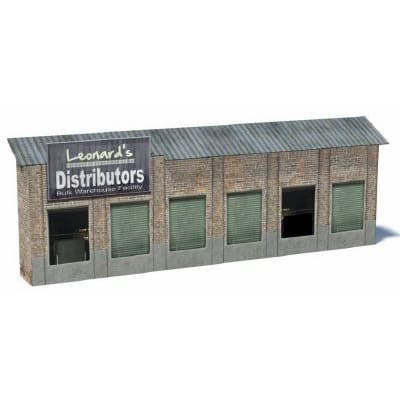 Background Rail Yard Building (6 loading doors, 1 level)