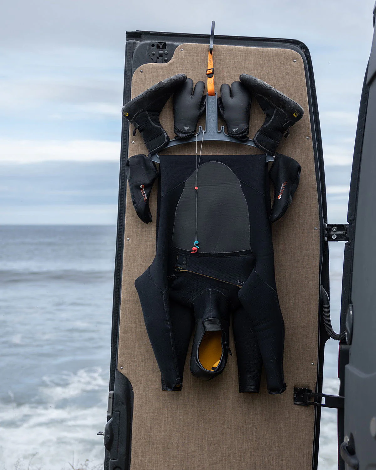 C-Monsta Wetsuit Hanger V2 (UK)