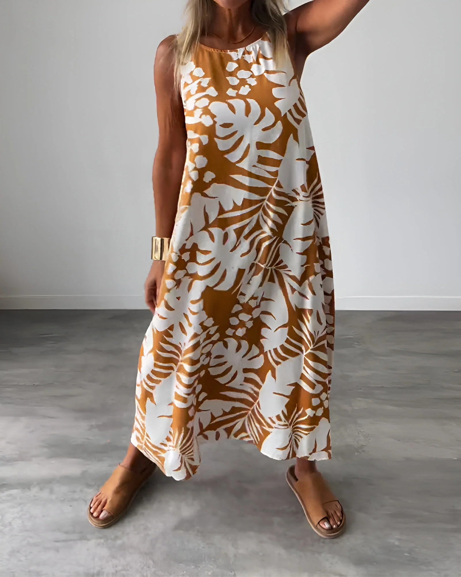 Women��s Elegant Sleeveless Dress Flattering Summer Style