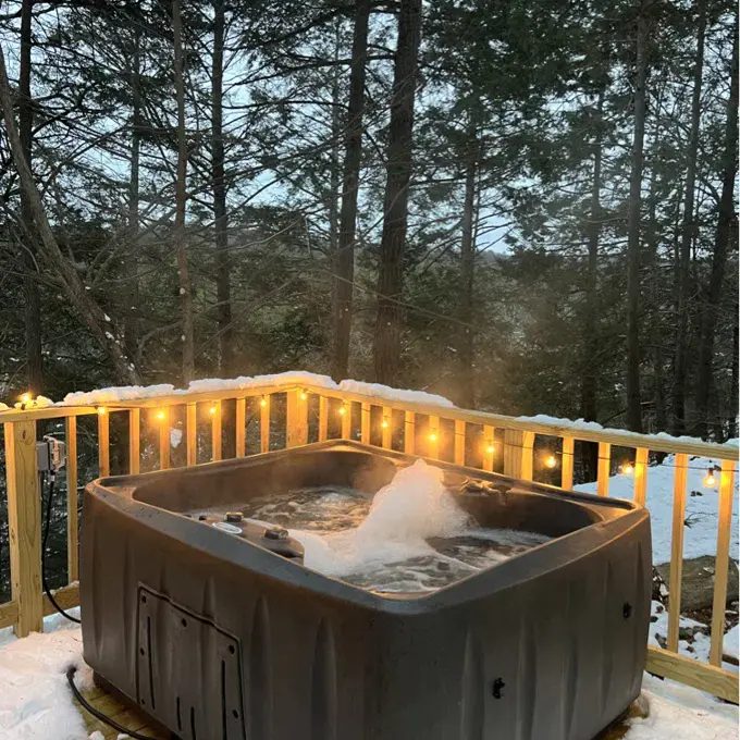 Aquarest Spas, Powered By Jacuzzi庐 Pumps 4 - Person 12 - Jet Rectangular Plug And Play Hot Tub
