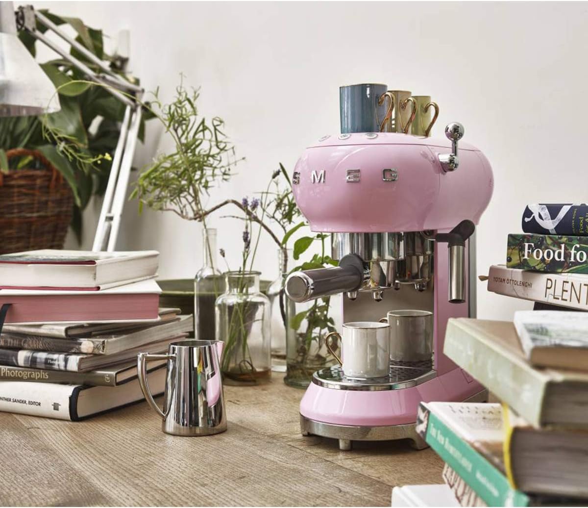 Smeg, ECF01PGEU Manual Espresso-Kaffeemaschine, Cappuccino -System, Thermoblock, groe Tassengehuse und Doppelkaffeefunktion, 1 l Wassertank, kompakte Abmessungen, 1350W, Pastellgrün