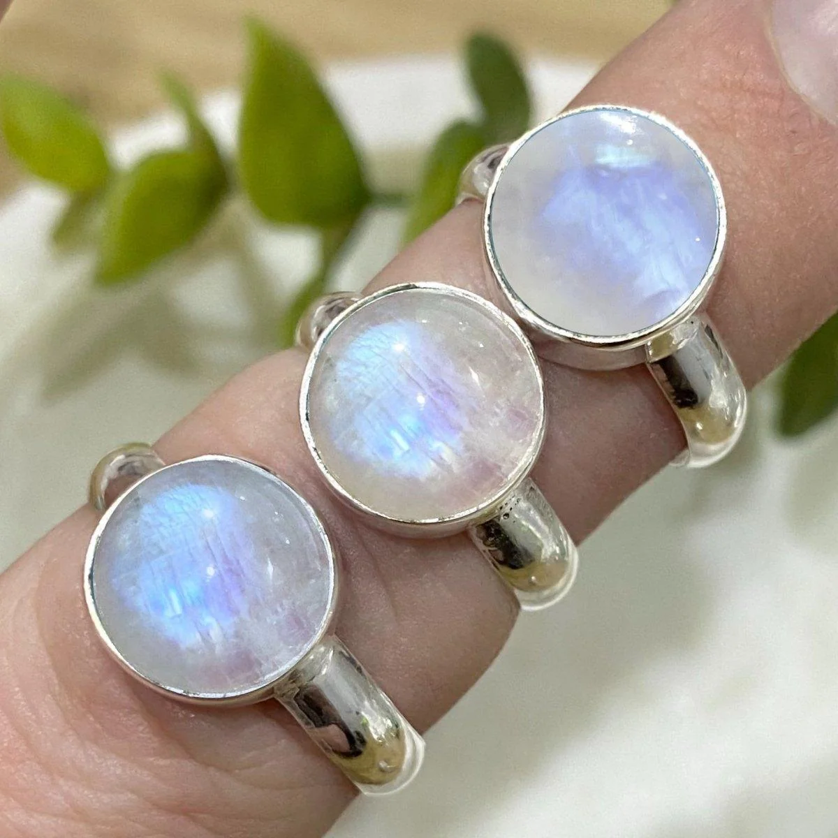 Laihas Casual Summer Moonstone Ring Round