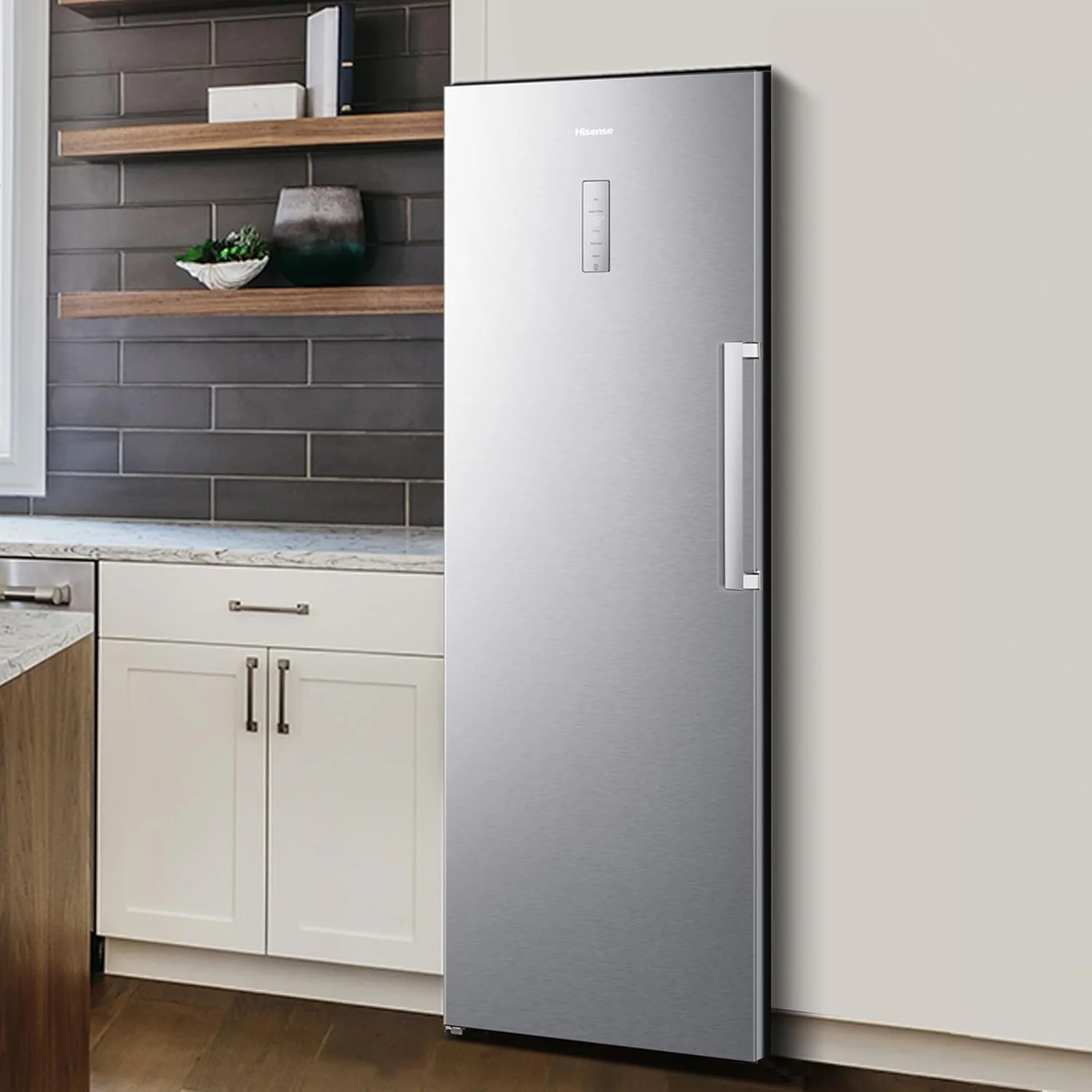 Hisense FV191N4AW2 Congelatore verticale/ Total No Frost/ Super Freeze/ Allarme porta/ Multiflow 360°/ BigBox/ 143,4 cm/ Congelatore 147 l/ 41 dB/ 205 kWh/Bianco