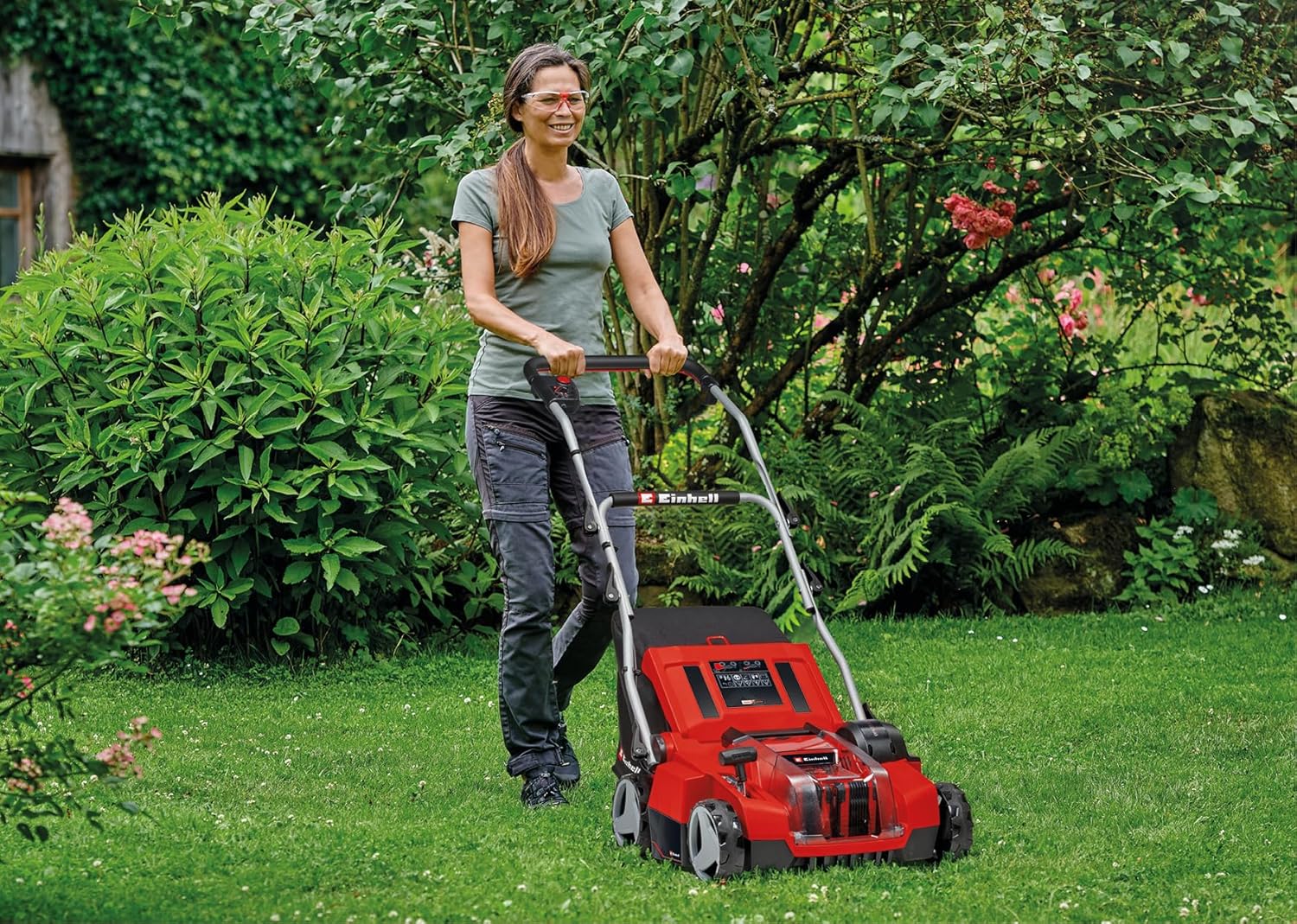 Einhell Akku-Vertikutierer-Lüfter GE-SA 36/35 Li-Solo Power X-Change (Li-Ion, 36 V, bürstenloser Motor, 35cm Messerwalze, 28L Fangsack, einstellbare Arbeitstiefe, ohne Akku  und  Ladegerät)