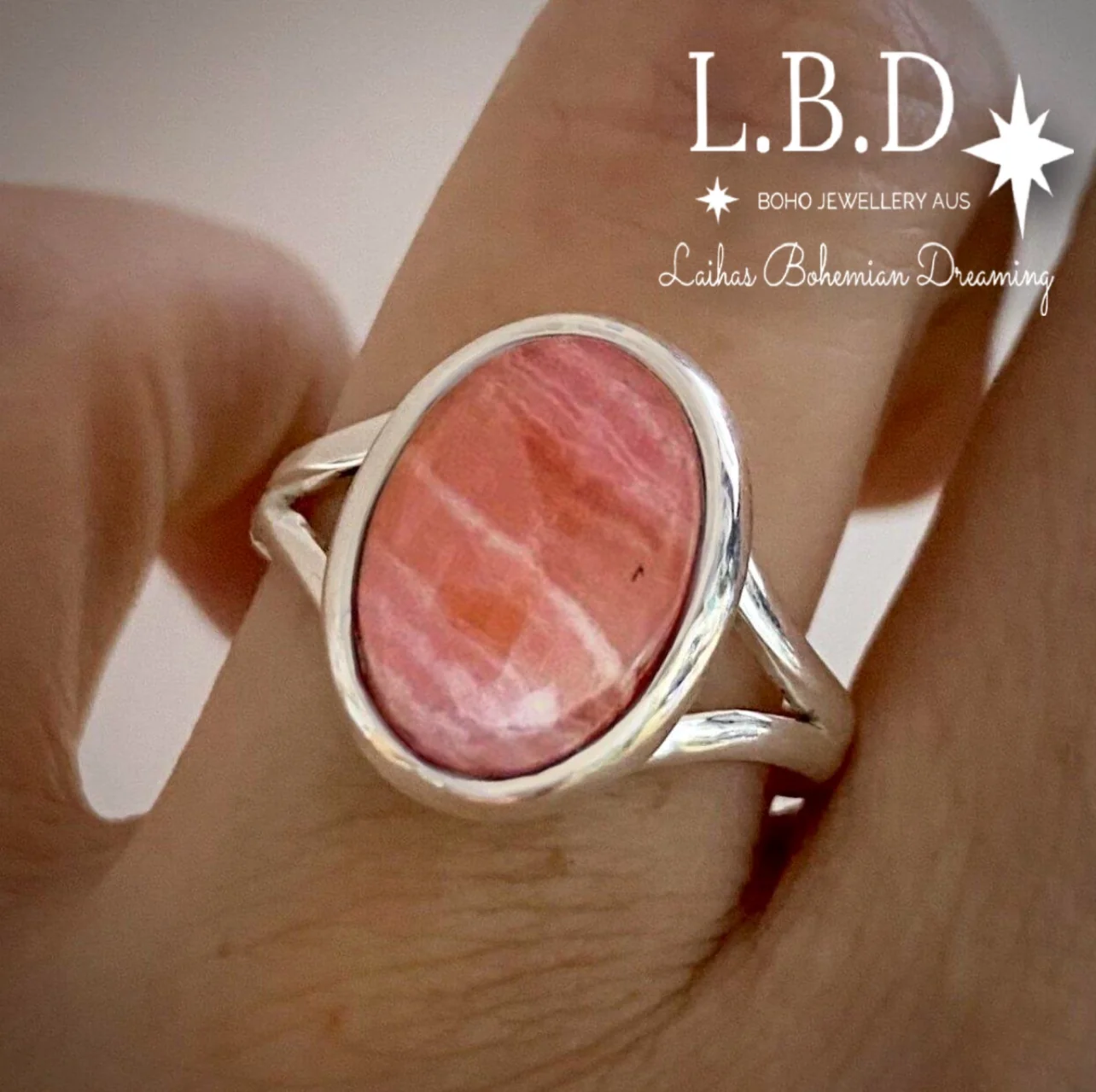 Laihas Classic Chic Oval Rhodochrosite Ring