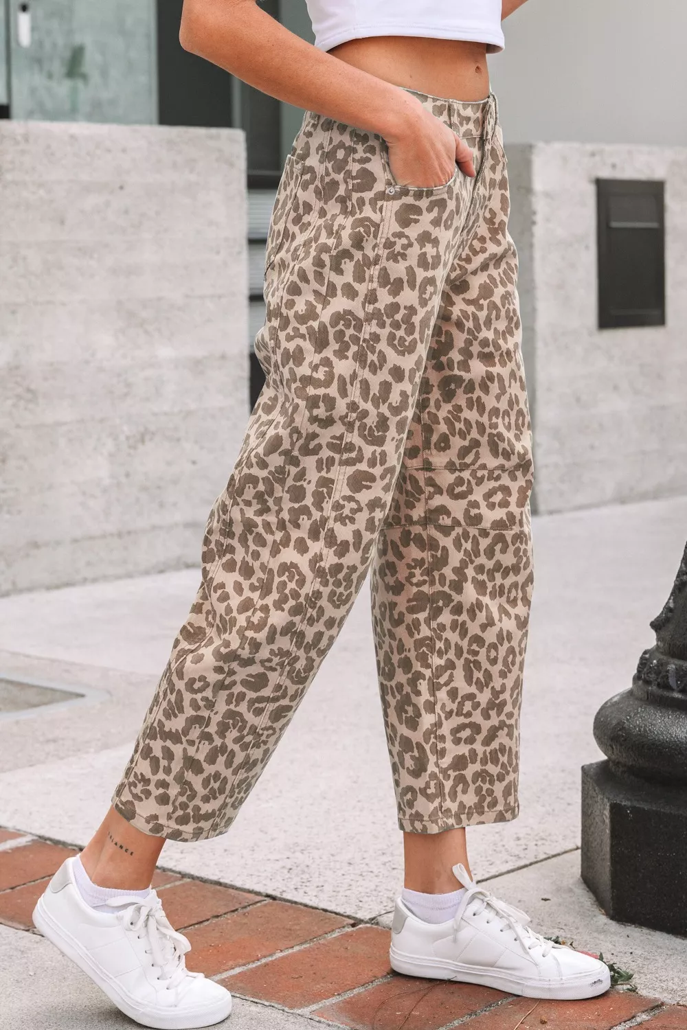 Leopard Print High-Waisted Cropped Jeans