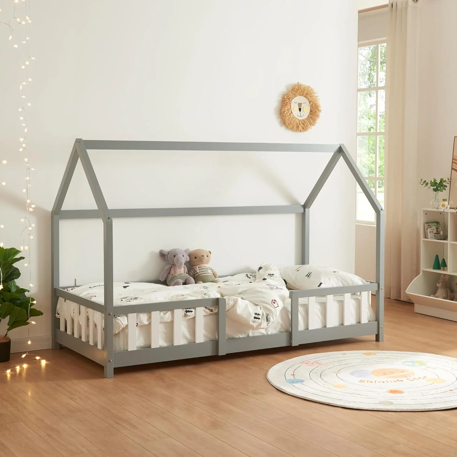 [en.casa] Letto per bambini Sisimiut a capanna 80 x 160 cm con protezione anticaduta letto in legno per bambini letto a terra rete a doghe in legno di pino Bianco opaco
