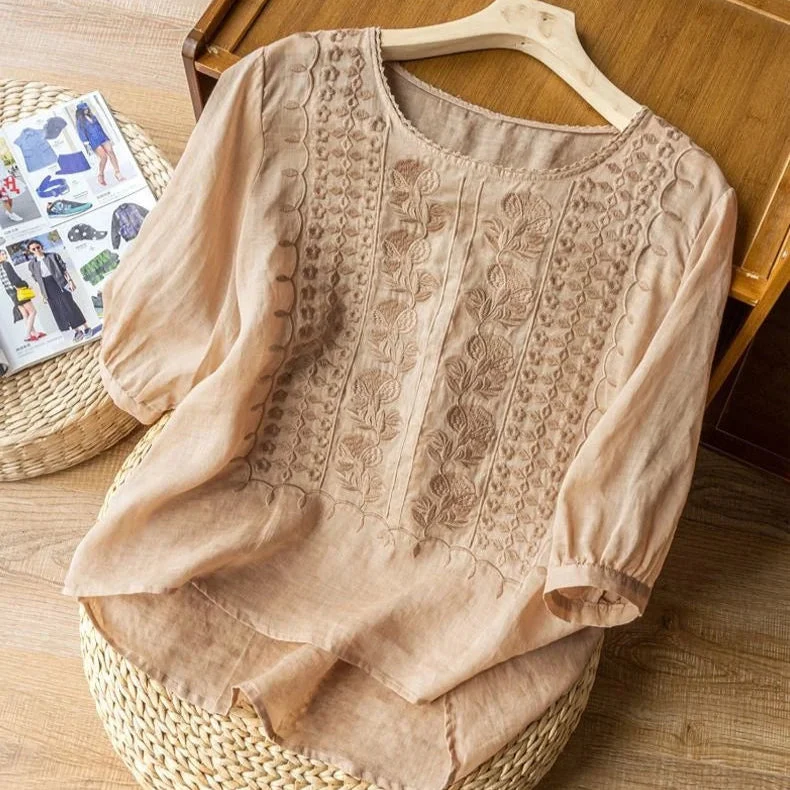 Women��s Summer Blouse Elegant Embroidery Design