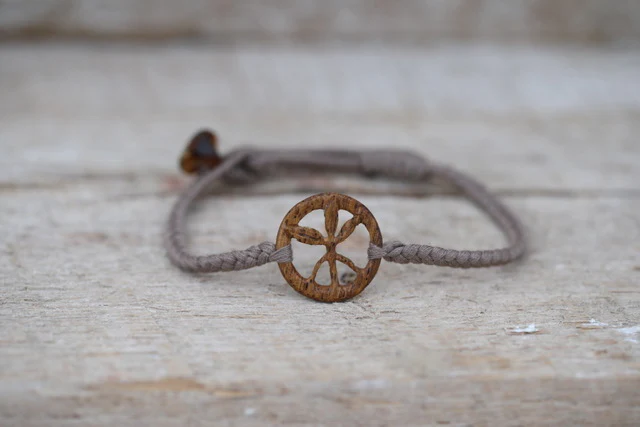 Island Sand Tri-Leaf Woven Bracelet