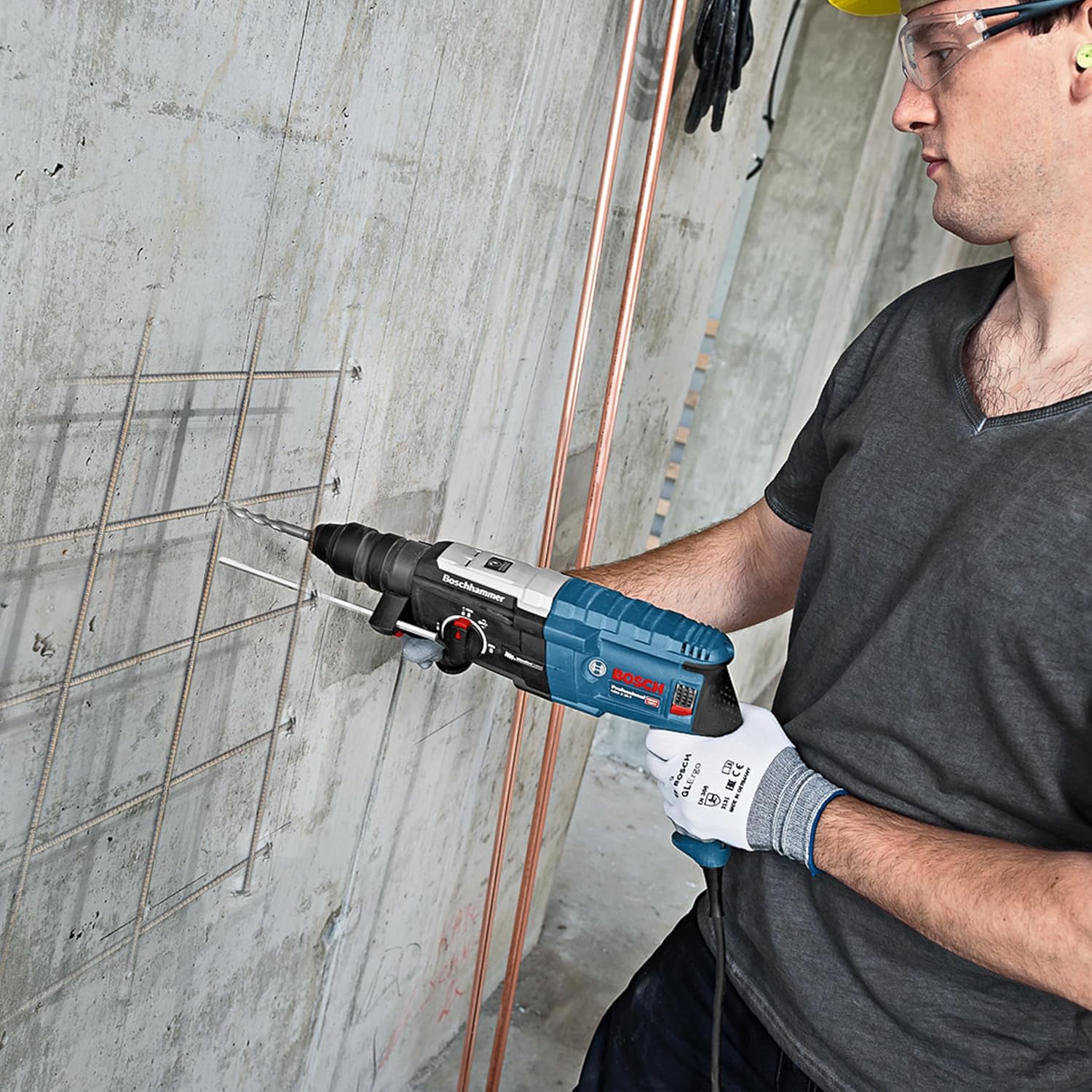Bosch Professional Bohrhammer GBH 2-28 F (Leistung 880 Watt, Bohr-Ø Beton max: 28 mm, inkl. 6tlg. Bohr-Meißel-Set, SDS-plus,) - Amazon Exclusive, Battery Powered