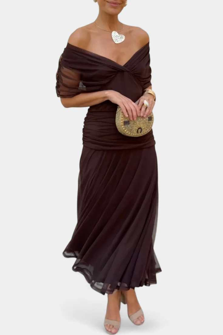 Womena??s Elegant Formal Dress Flowing Silhouette Design