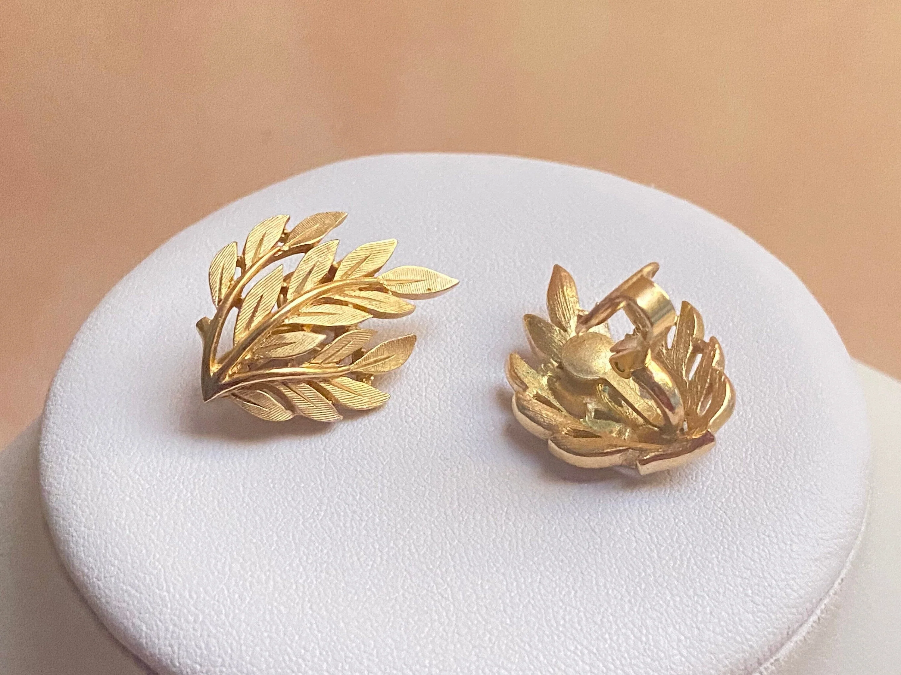 1950s Crown Trifari Mid Century Leaf Jewellery Set
