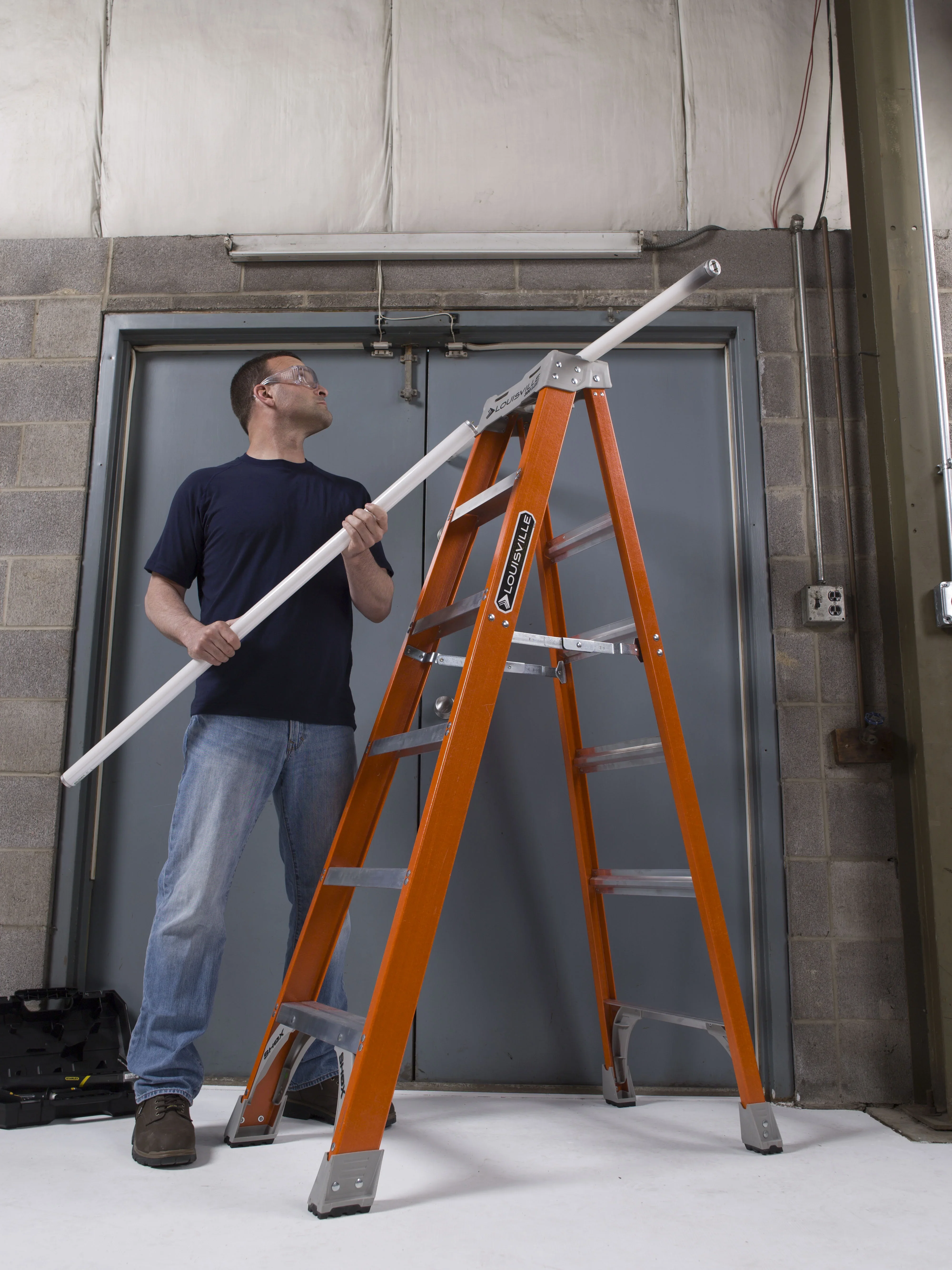 Louisville Ladder 12 - Foot Fiberglass Step Ladder, 300 - Pound Load Capacity, Type IA, FS1512