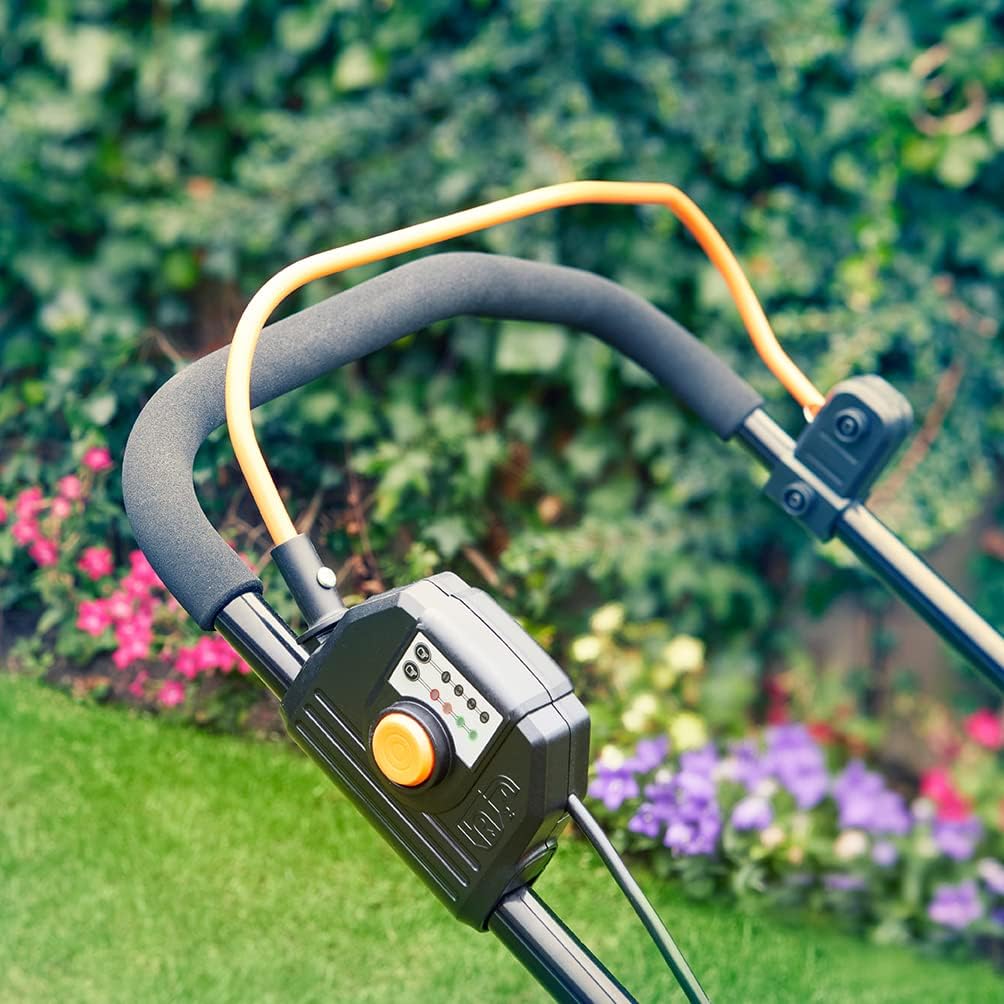 LawnMaster Tondeuse à gazon sans fil CLMF2437G 24 V 37 cm jusqu’à 300 m²