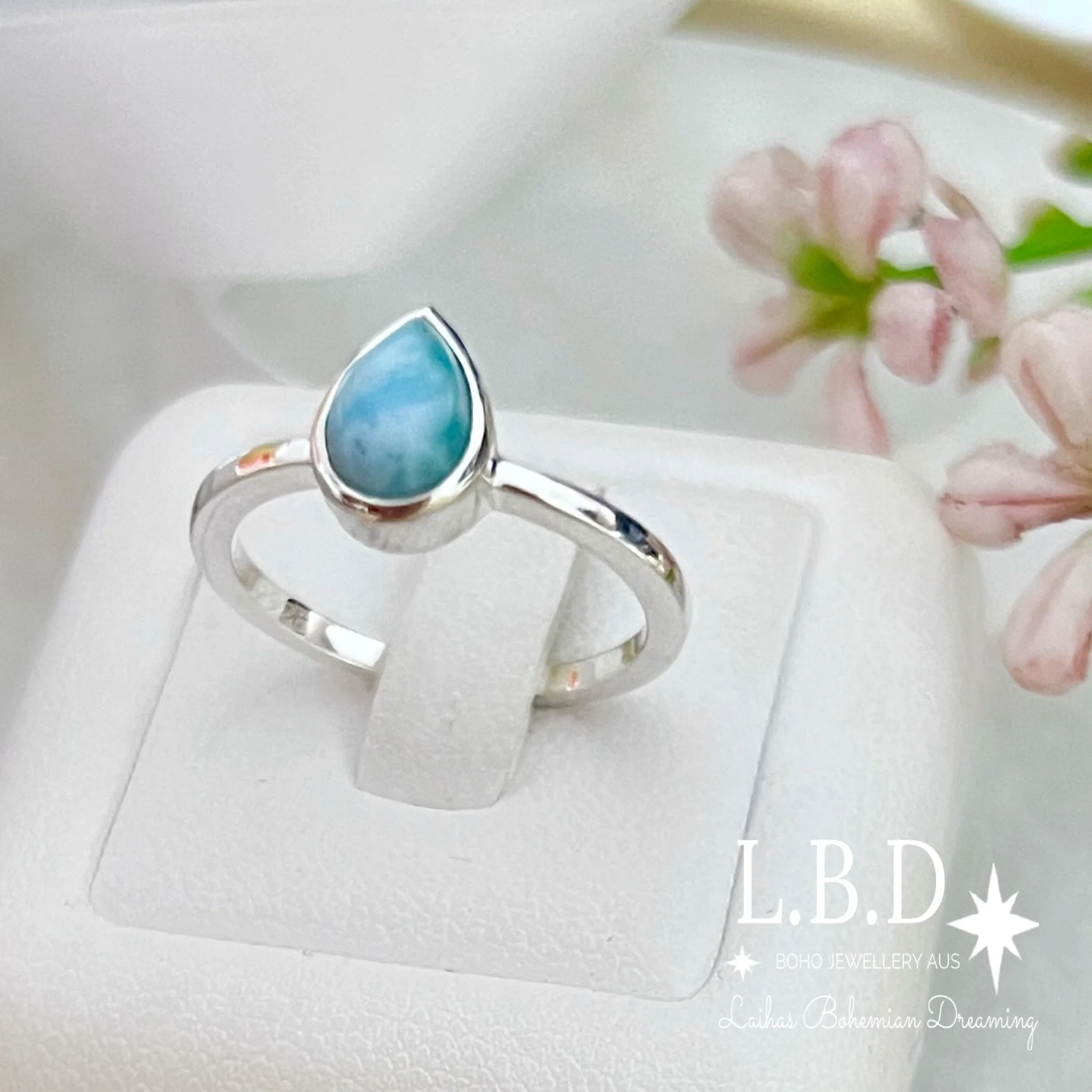 Laihas Mini Tearing Spirit Larimar Ring