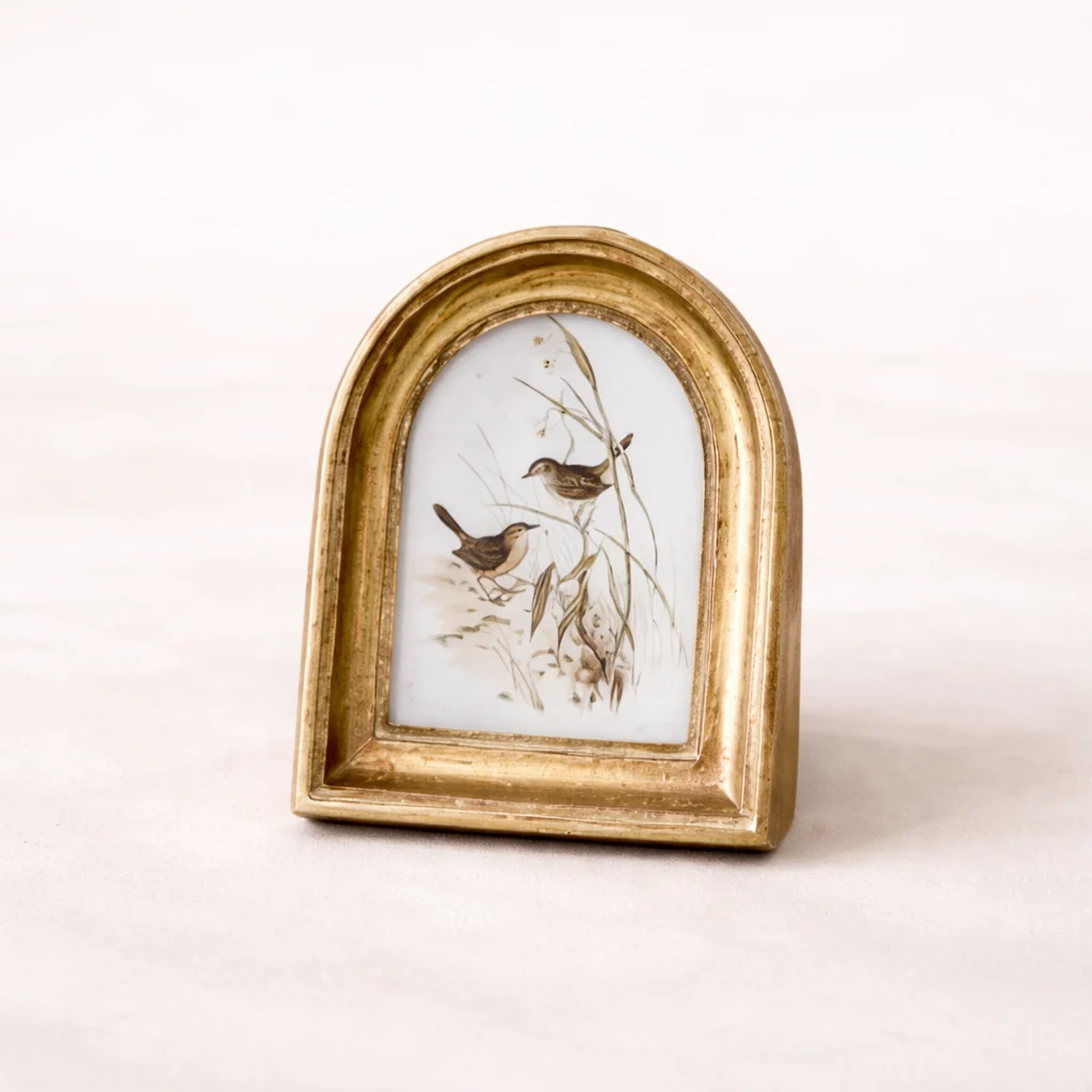 Gold Arched Petite Photo Frame