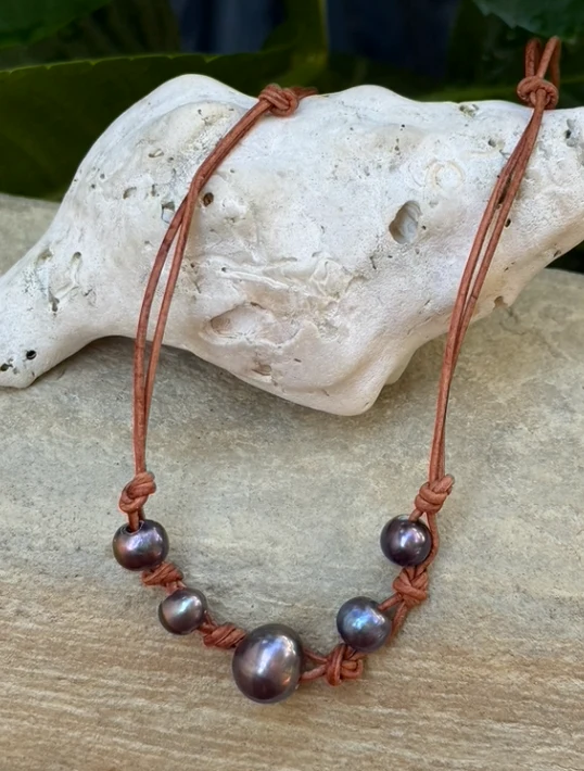 Knotted Black Pearl and leather necklace