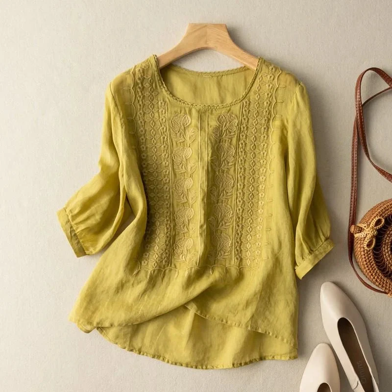 Women��s Summer Blouse Elegant Embroidery Design