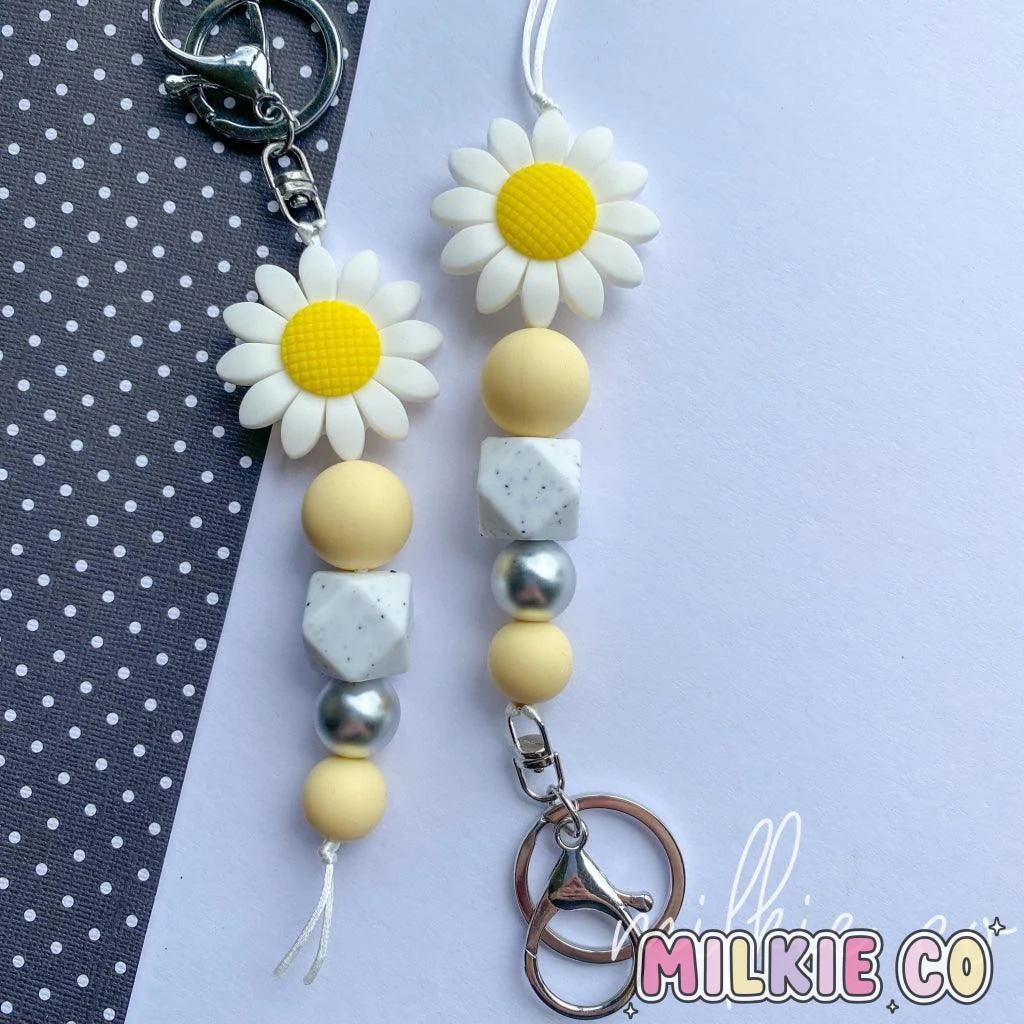 Daisy Beaded Keychain