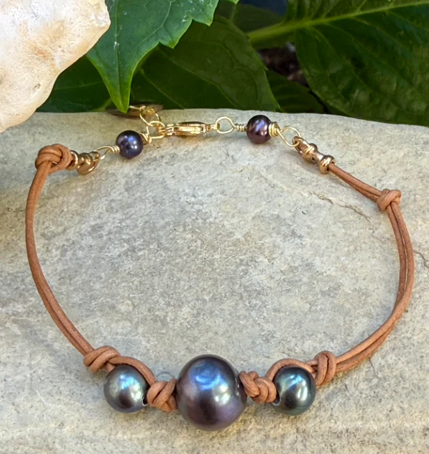 Knotted Black Pearl Leather Bracelet