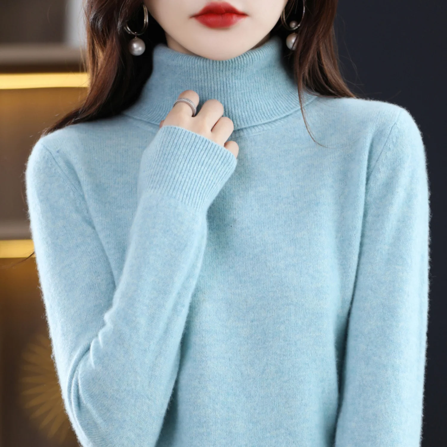Women��s Turtleneck Sweater Slim Fit Lightweight Design