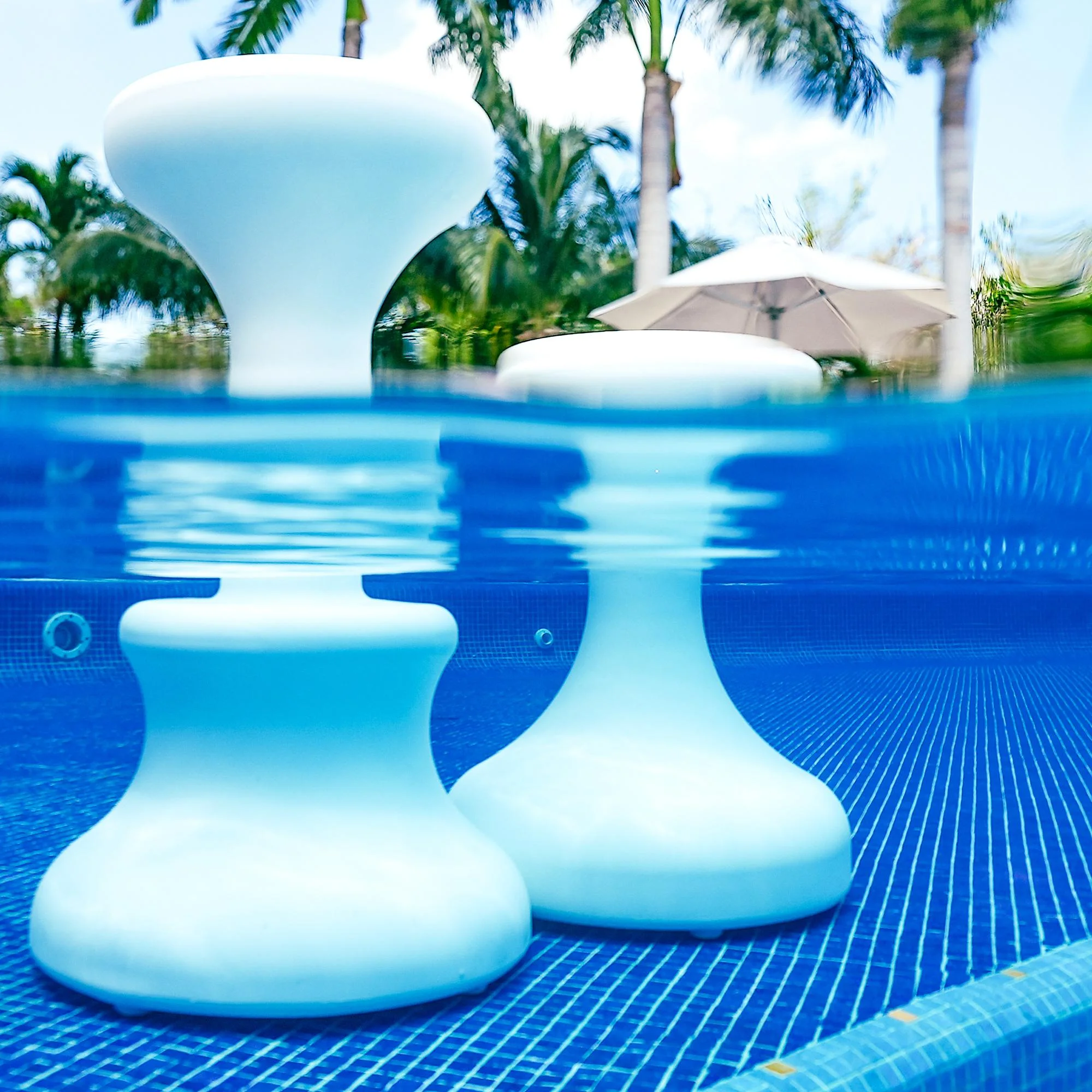 Dunn-Rite Products Made in USA Submersible Swim Up Pool Stools for Underwater Use, Bar Stool for Inside Pool and Patio Deck Seating, 24 Inch (1 Stool)