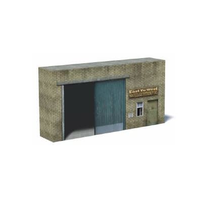 Background Rail Yard Building (tan, blue door, 1 level)