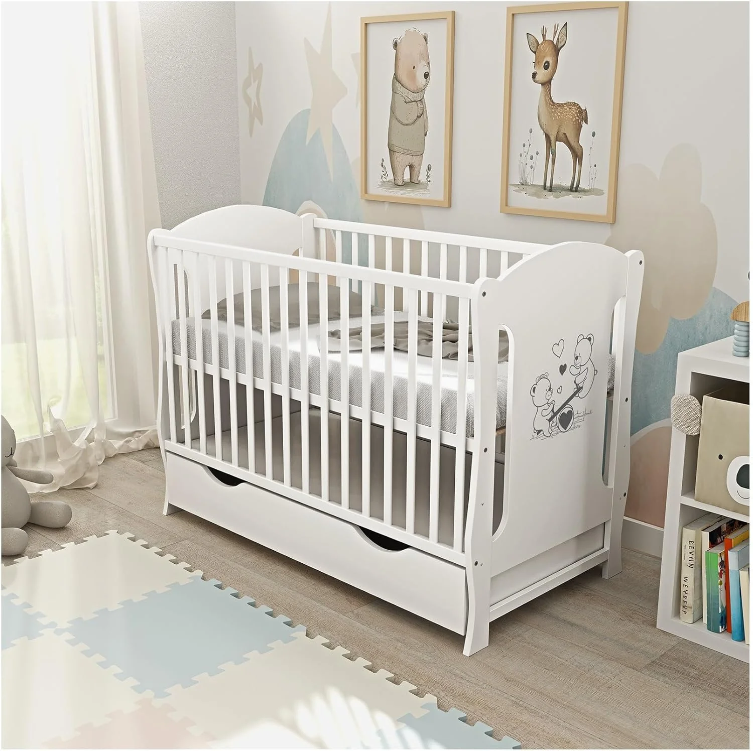 Lettino Baby Delux 60x120 bianco trasformabile in lettino per bambini con cassetto materasso e dondolo con motivo orsetto
